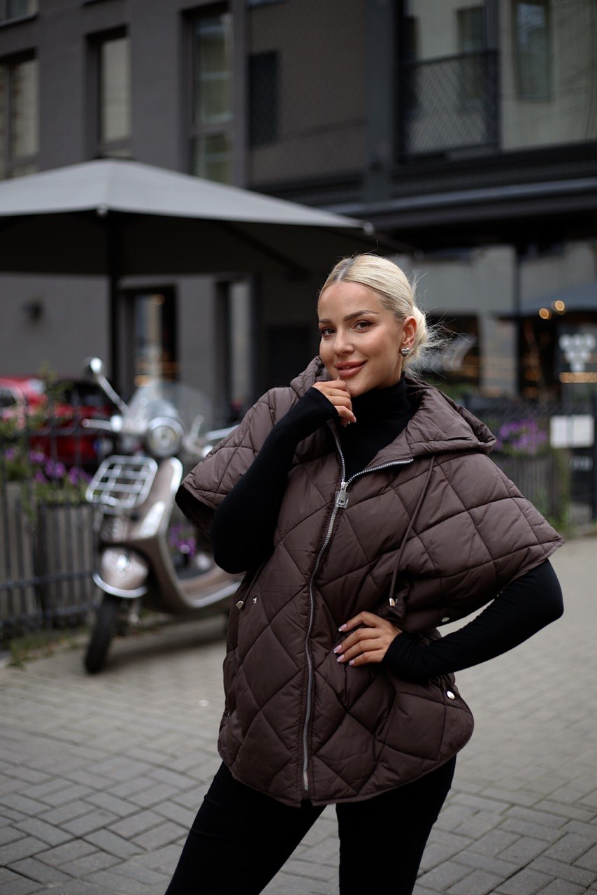 Brūna stepēta veste, atverami sāni - 20920