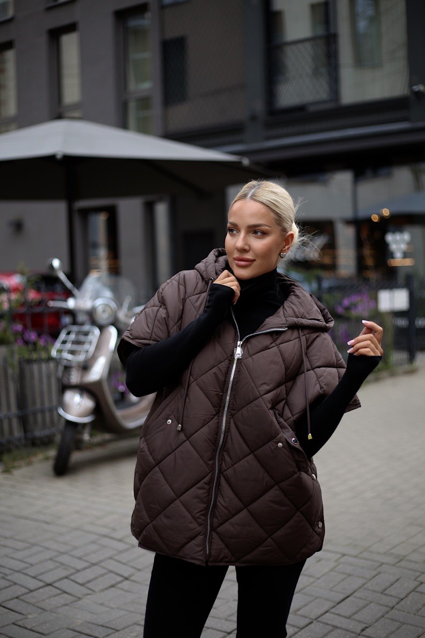 Brūna stepēta veste, atverami sāni - 20920