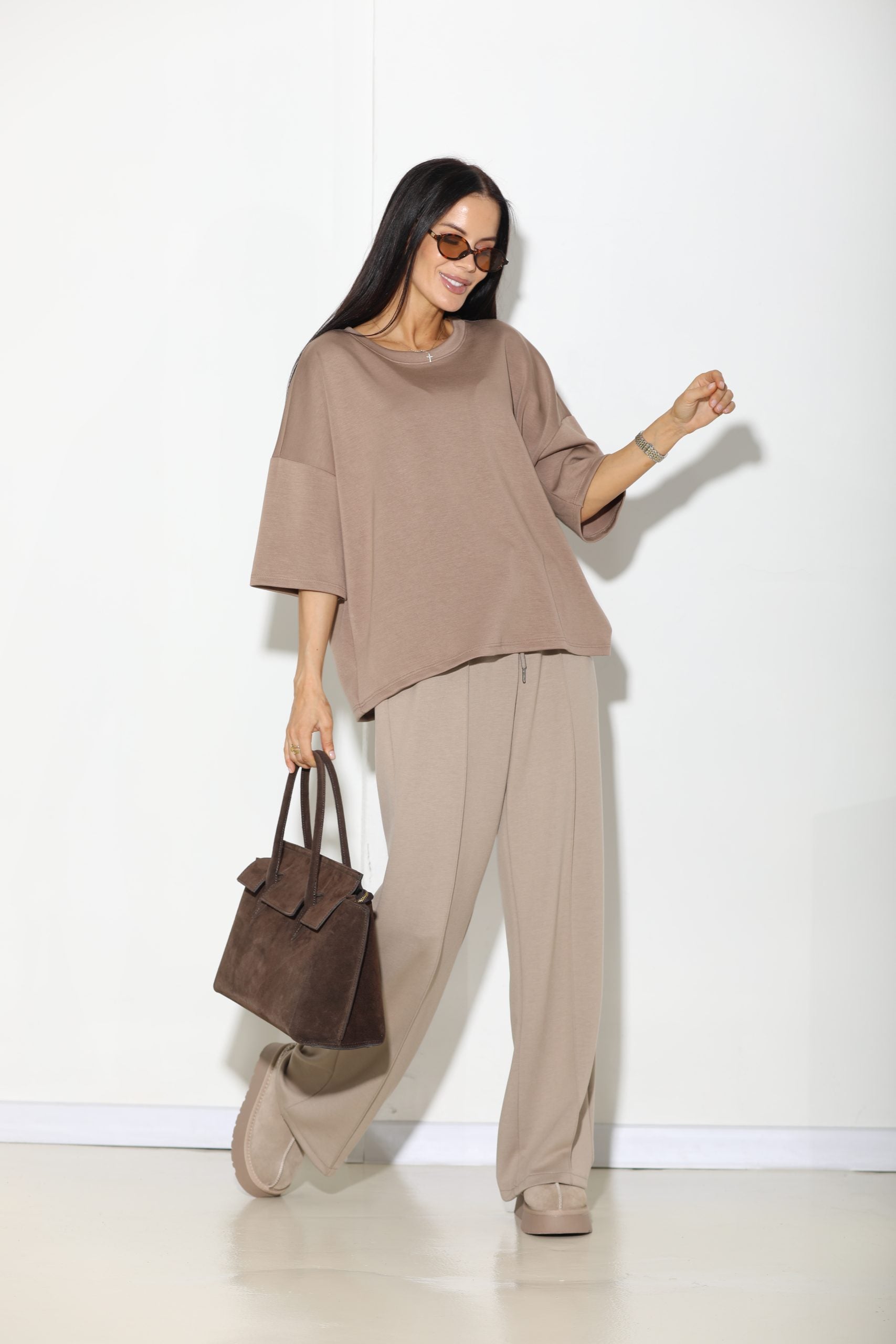 Bēšas krāsas oversize tops ar noapaļotu kakliņu - 16115