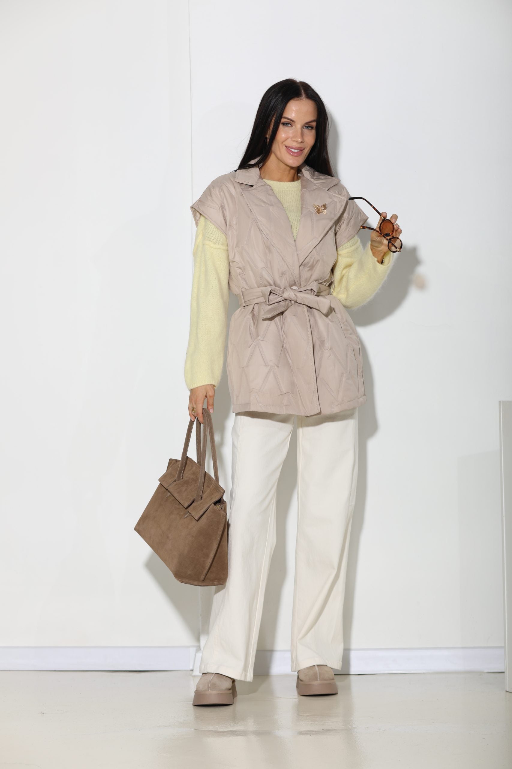 Bēša, stepēta veste ar piespraudi - 16158