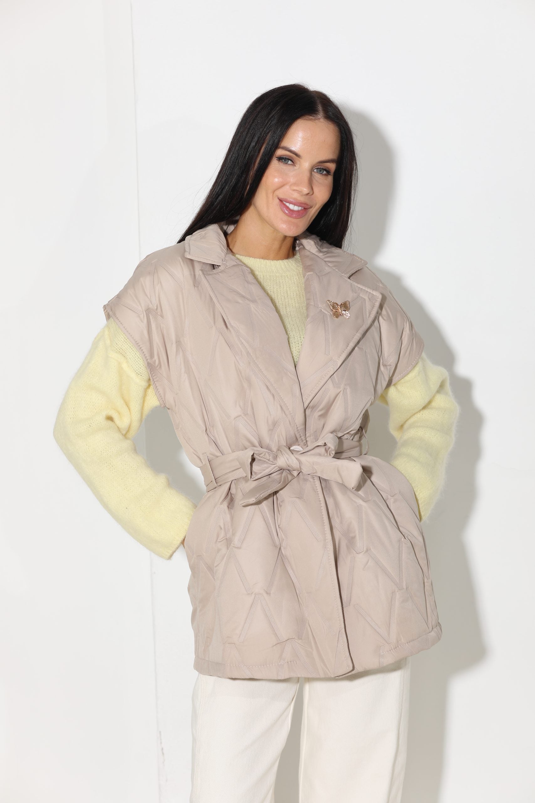 Bēša, stepēta veste ar piespraudi - 16158