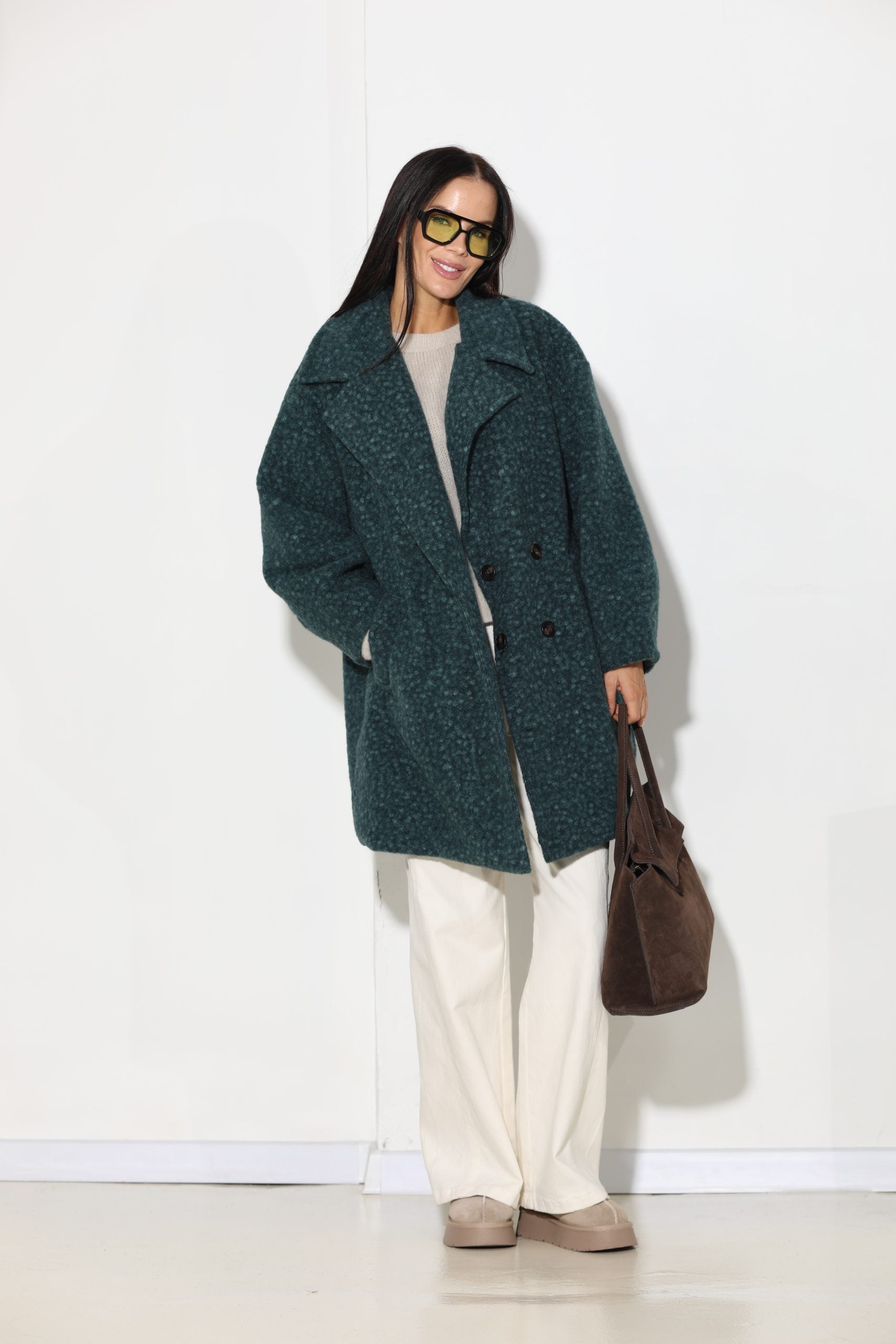 Zaļš mētelis ar iešuvēm delnu daļā - 16145