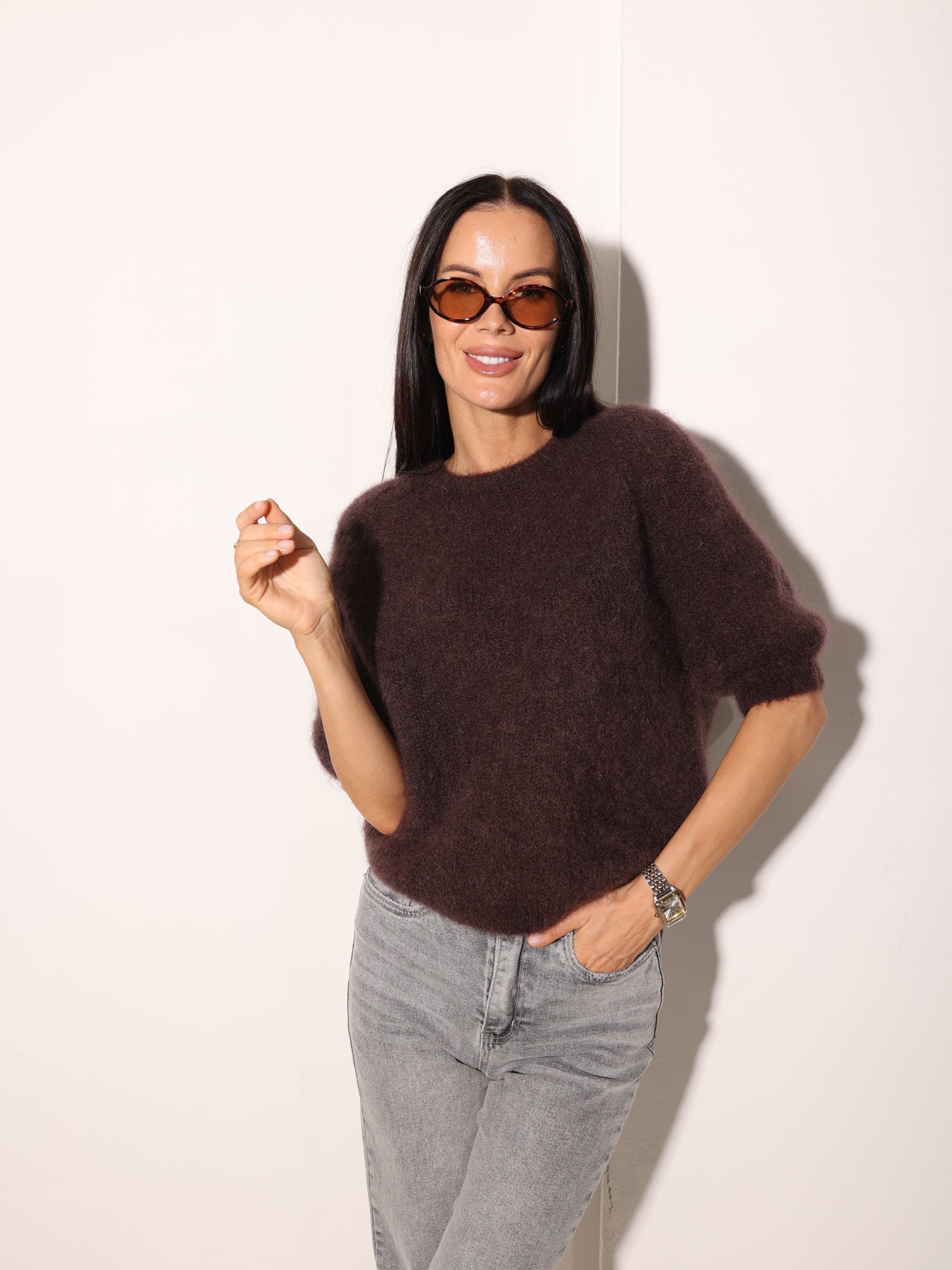 Tumši brūns Mohēras džemperis ar īsām piedurknēm - 15989