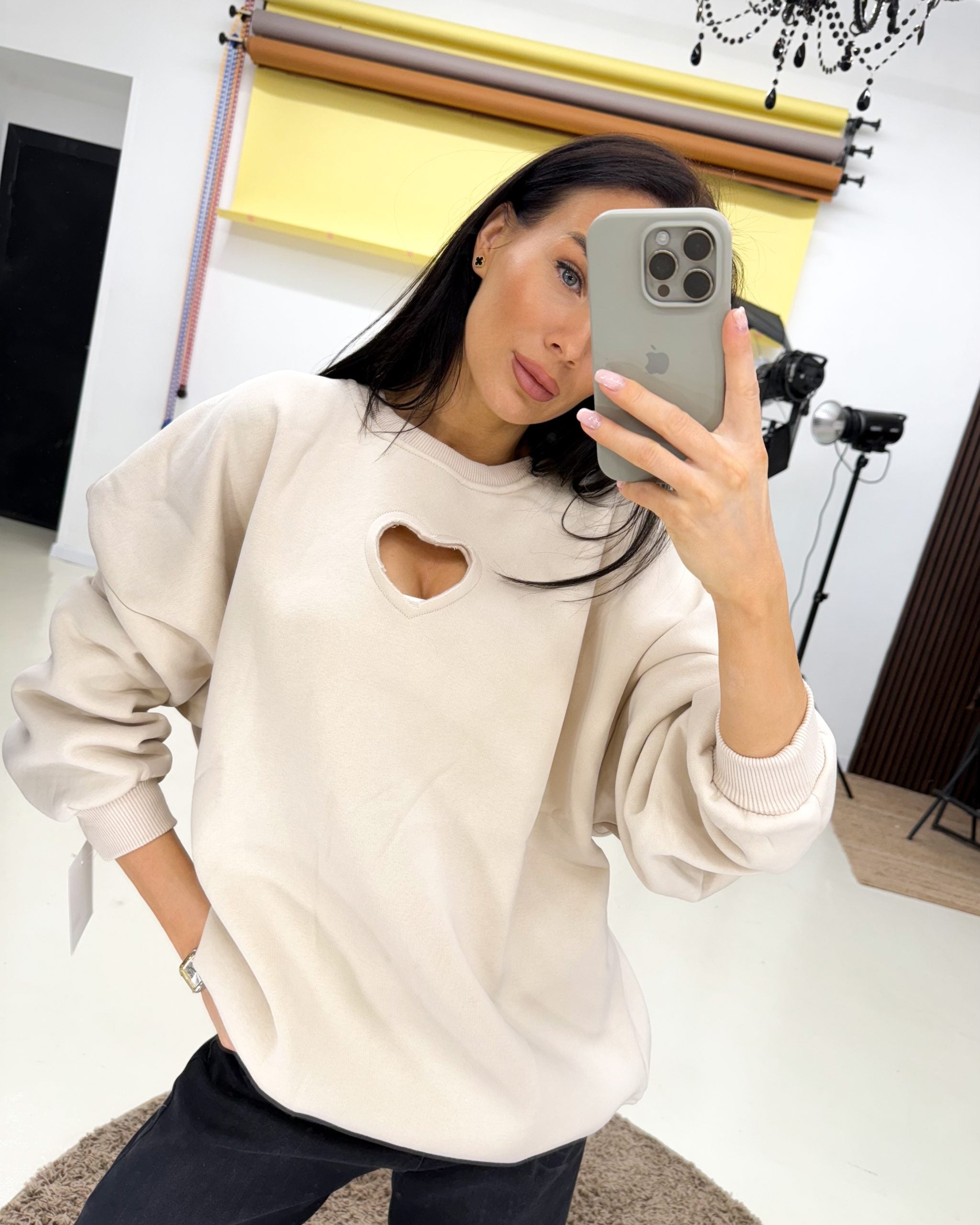 Bēšs koledžas stila džemperis 'Sirsniņa' - 8.