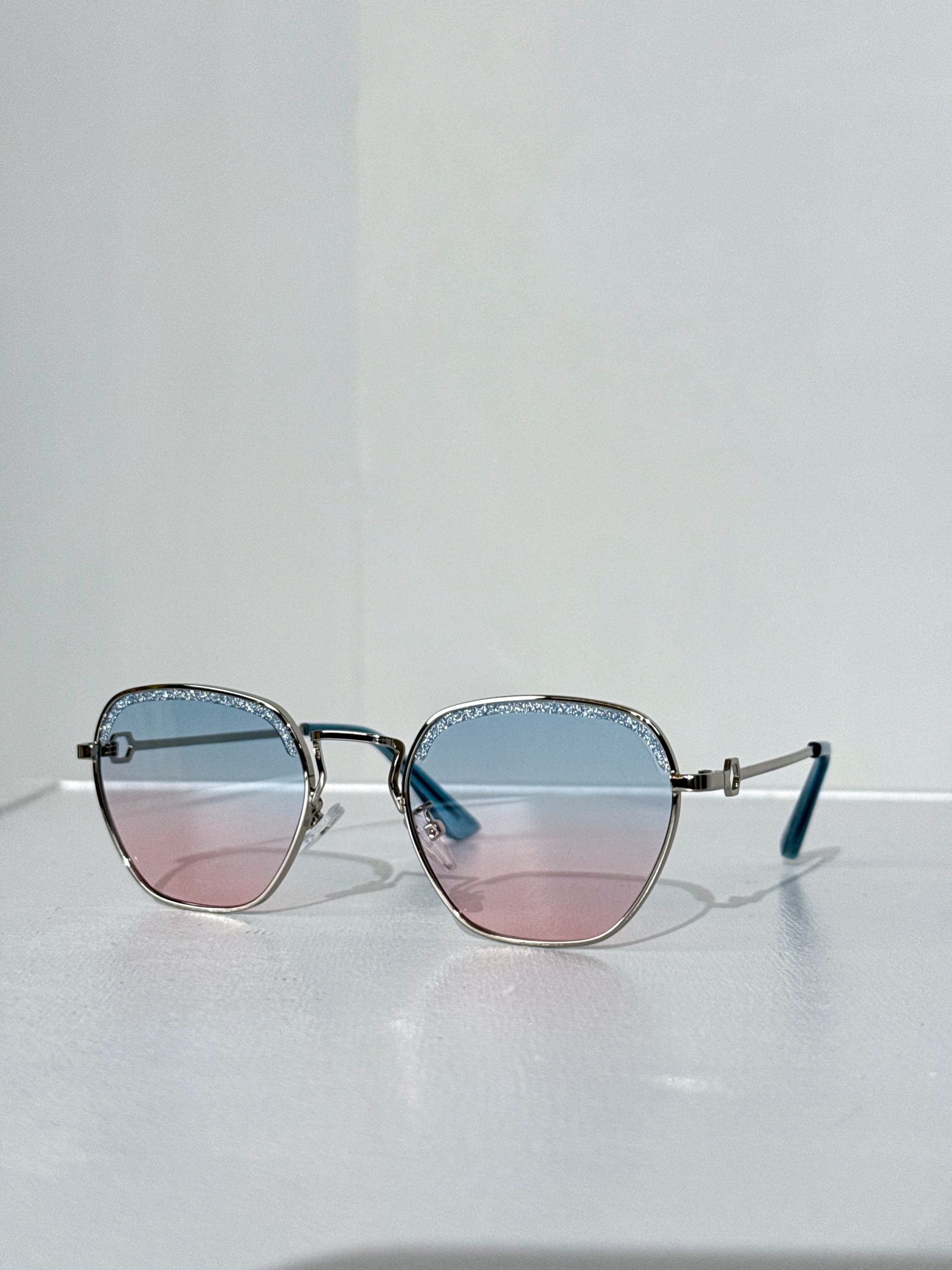 Zilas saulesbrilles metālikā rāmī - 14992