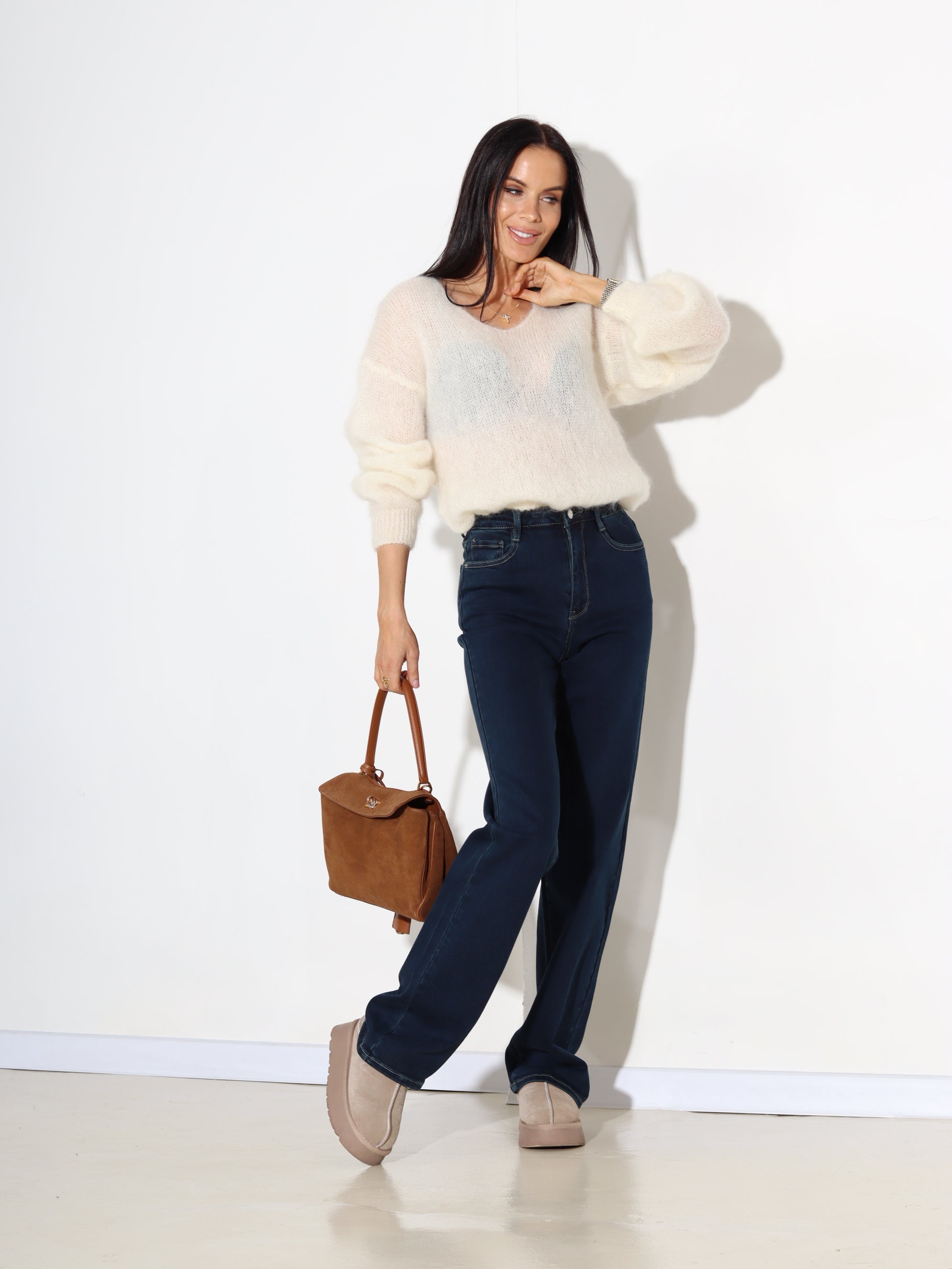 Pienbalts mohēras džemperis ar "V" veida dekoltē – 17898