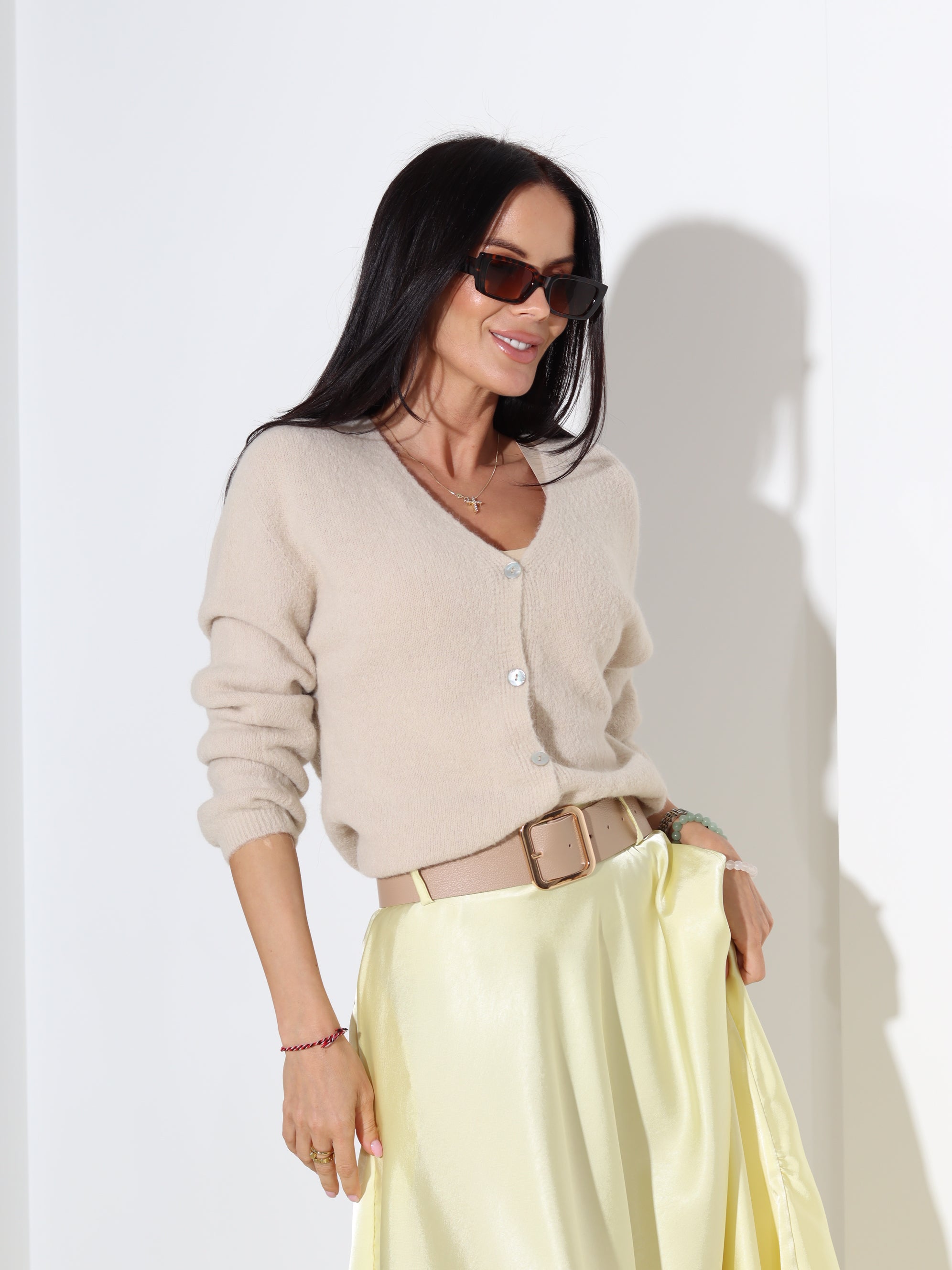 Gaiši brūna alpakas jaka ar "V" veida dekoltē - 18331