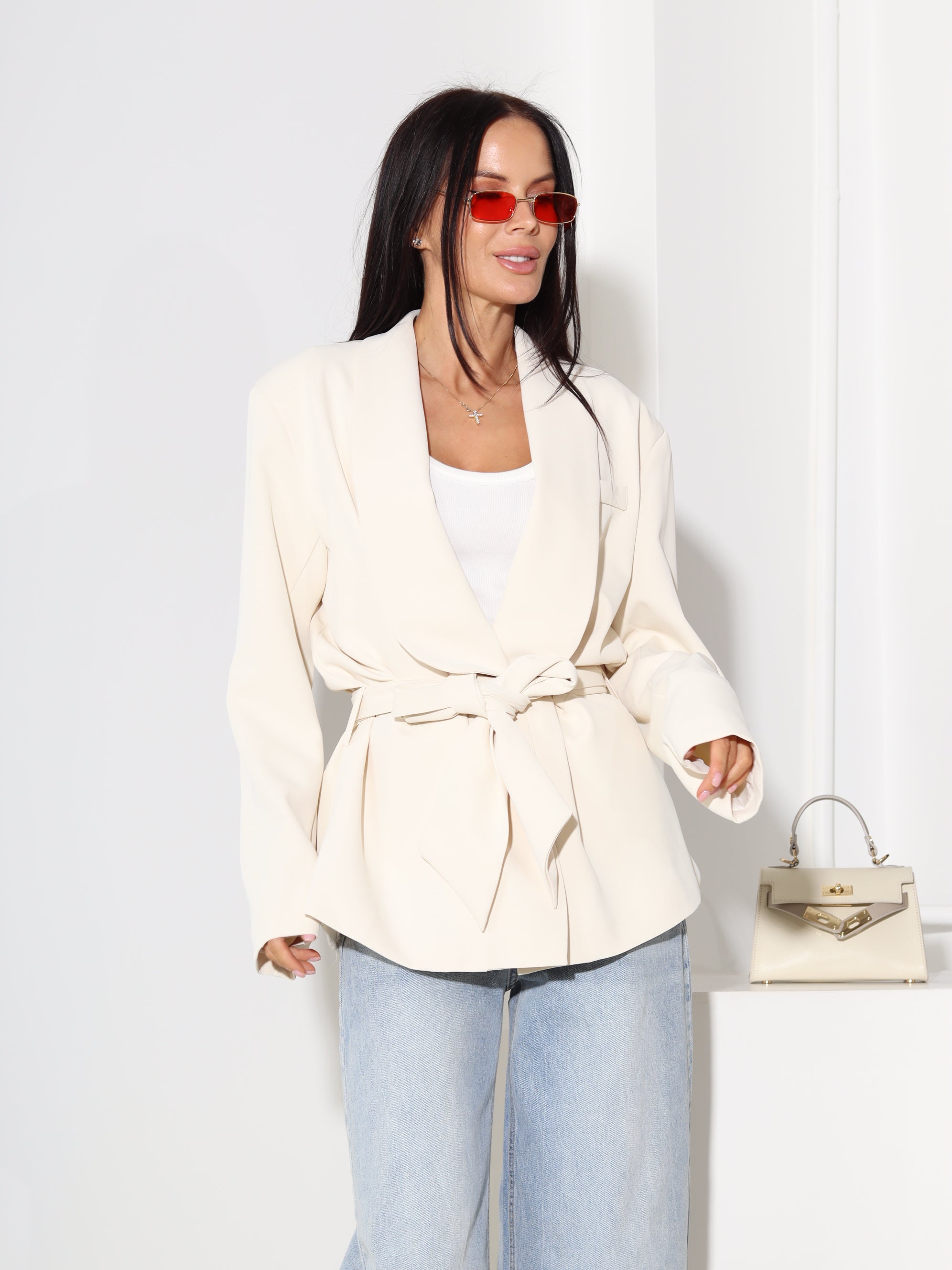 Bēša žakete ar noapaļotu atloku, sienama viduklī - 18589