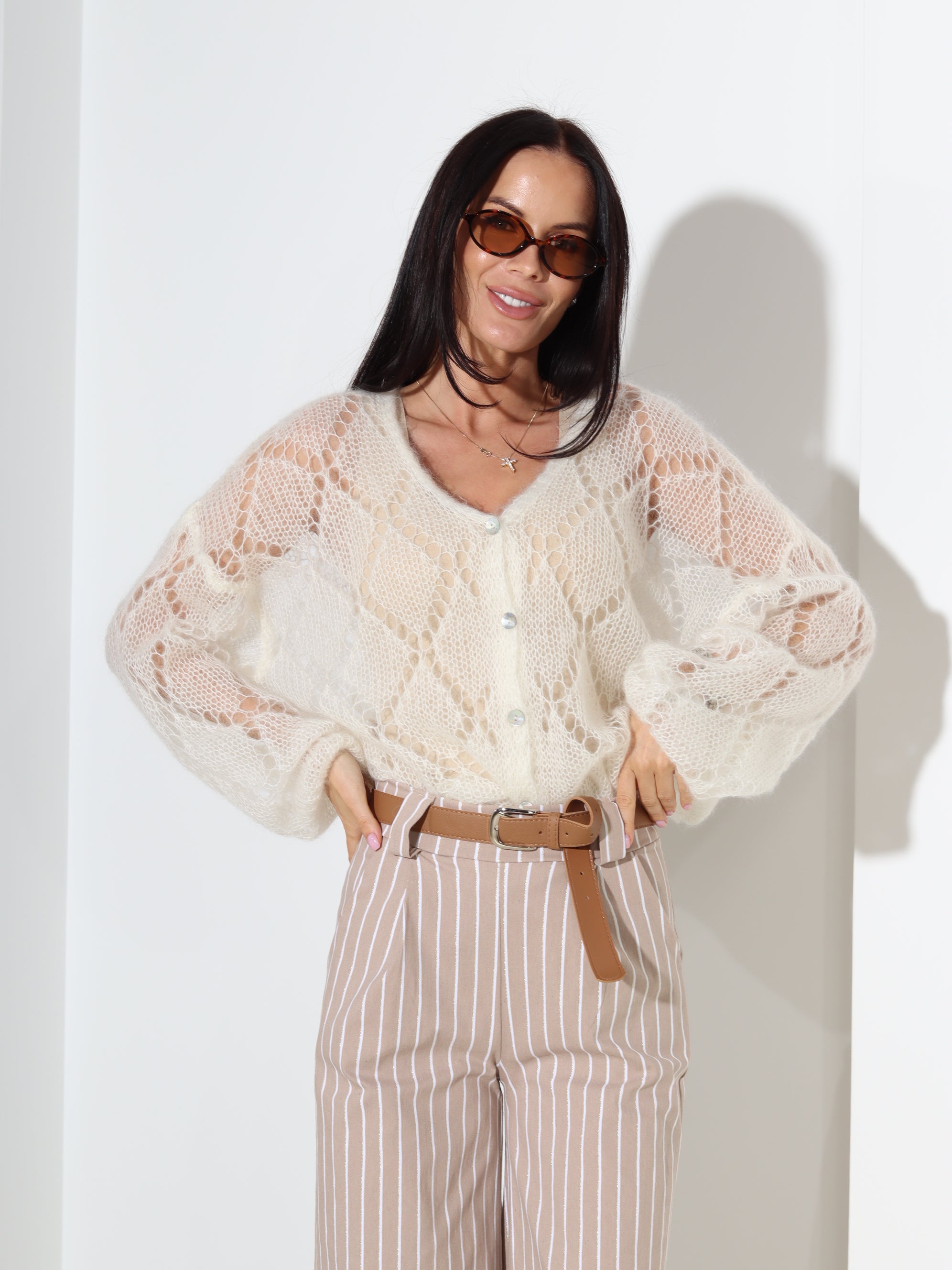 Balta perforēta lisajaka – 18322