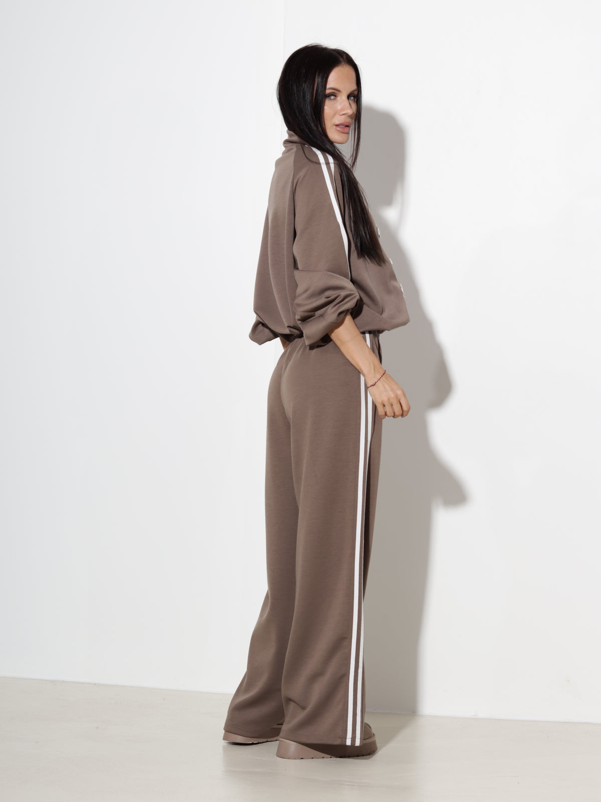 G.brūns komplekts 'Asian style', sportisks modelis - 20974