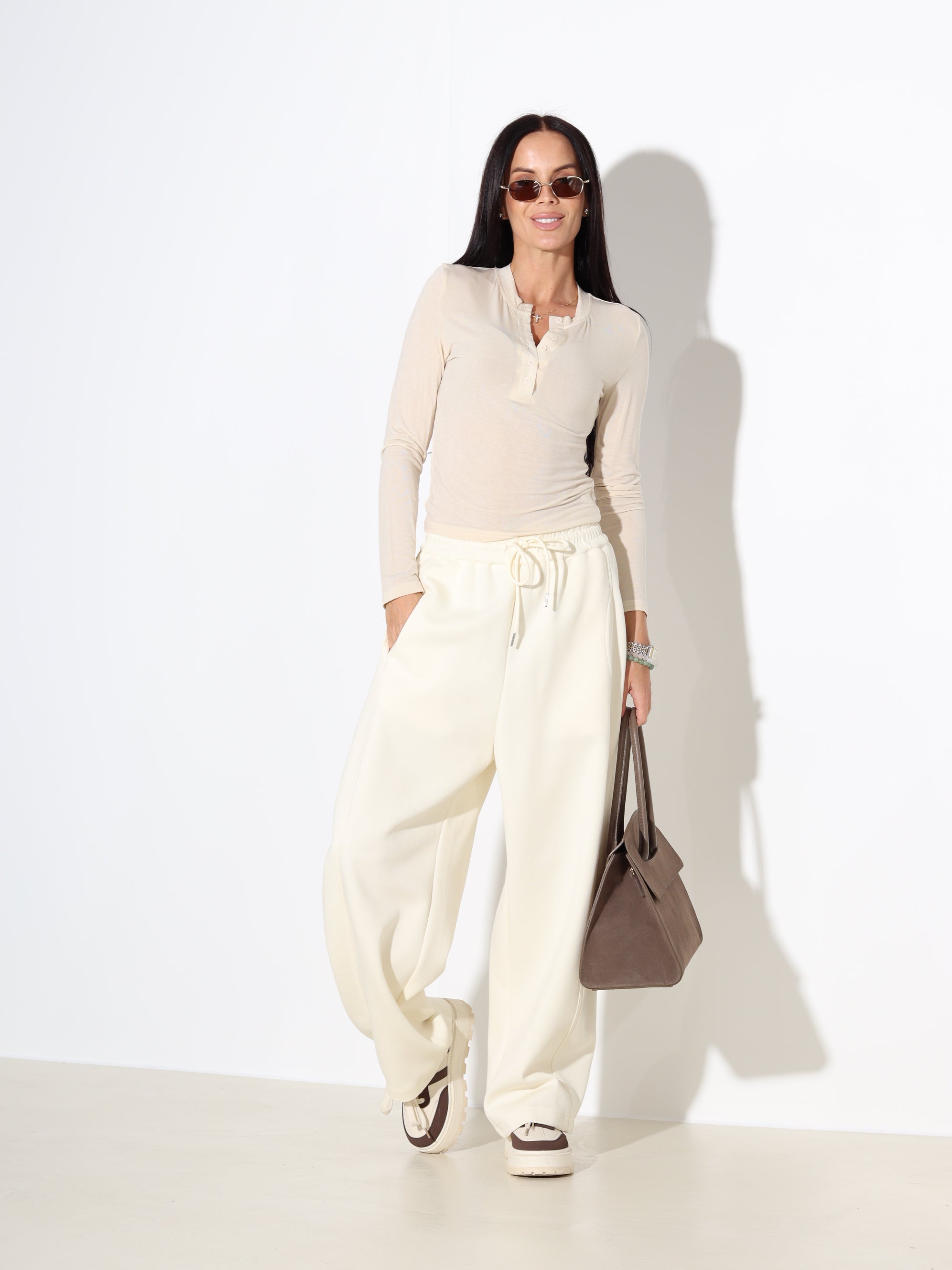 Bēšs "Basic" tops ar garu piedurkni un podziņām priekšpusē - 18131