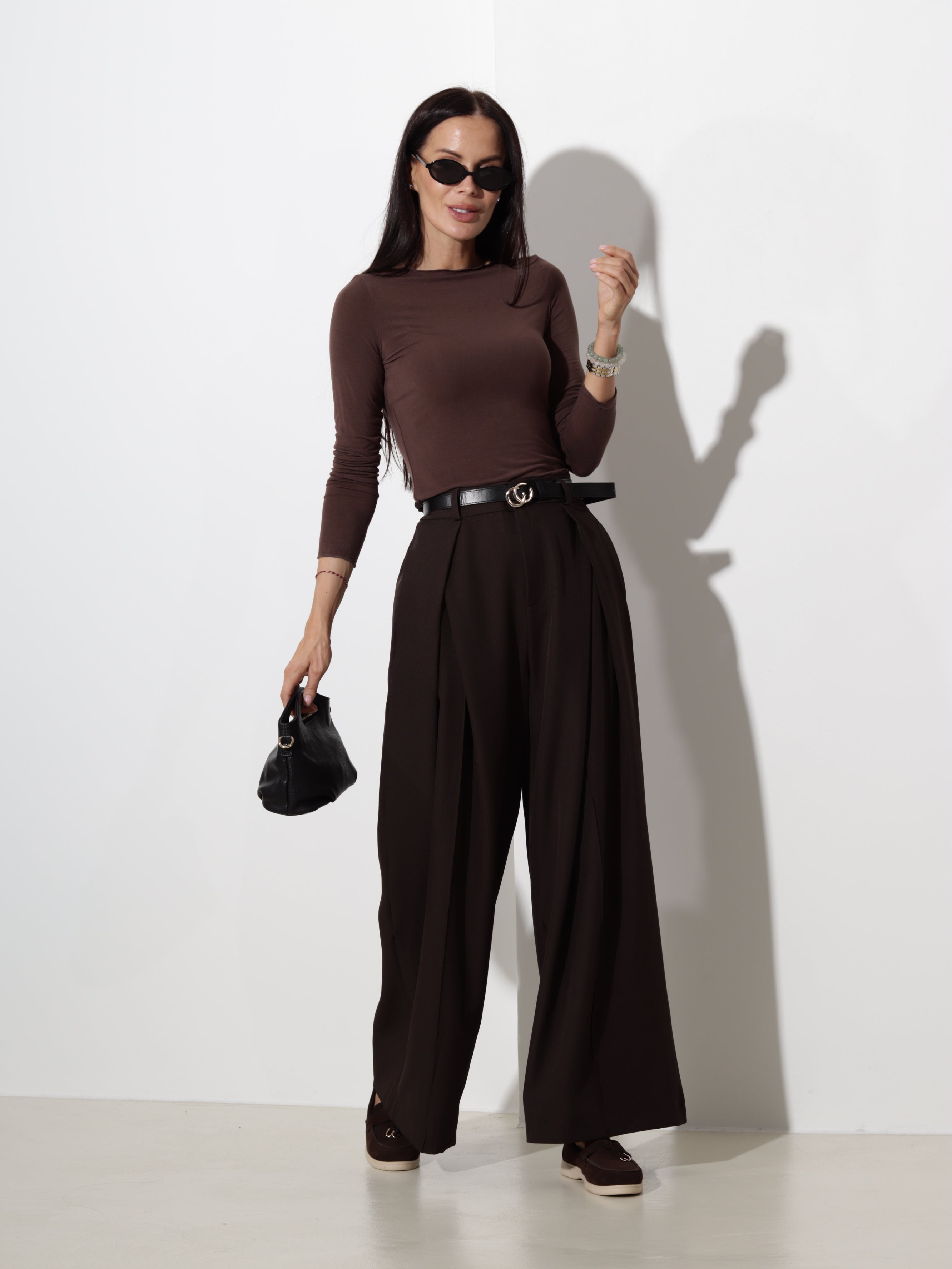 Šoko brīvas piegrieznes bikses "CC" ar ielocēm + josta - 20703