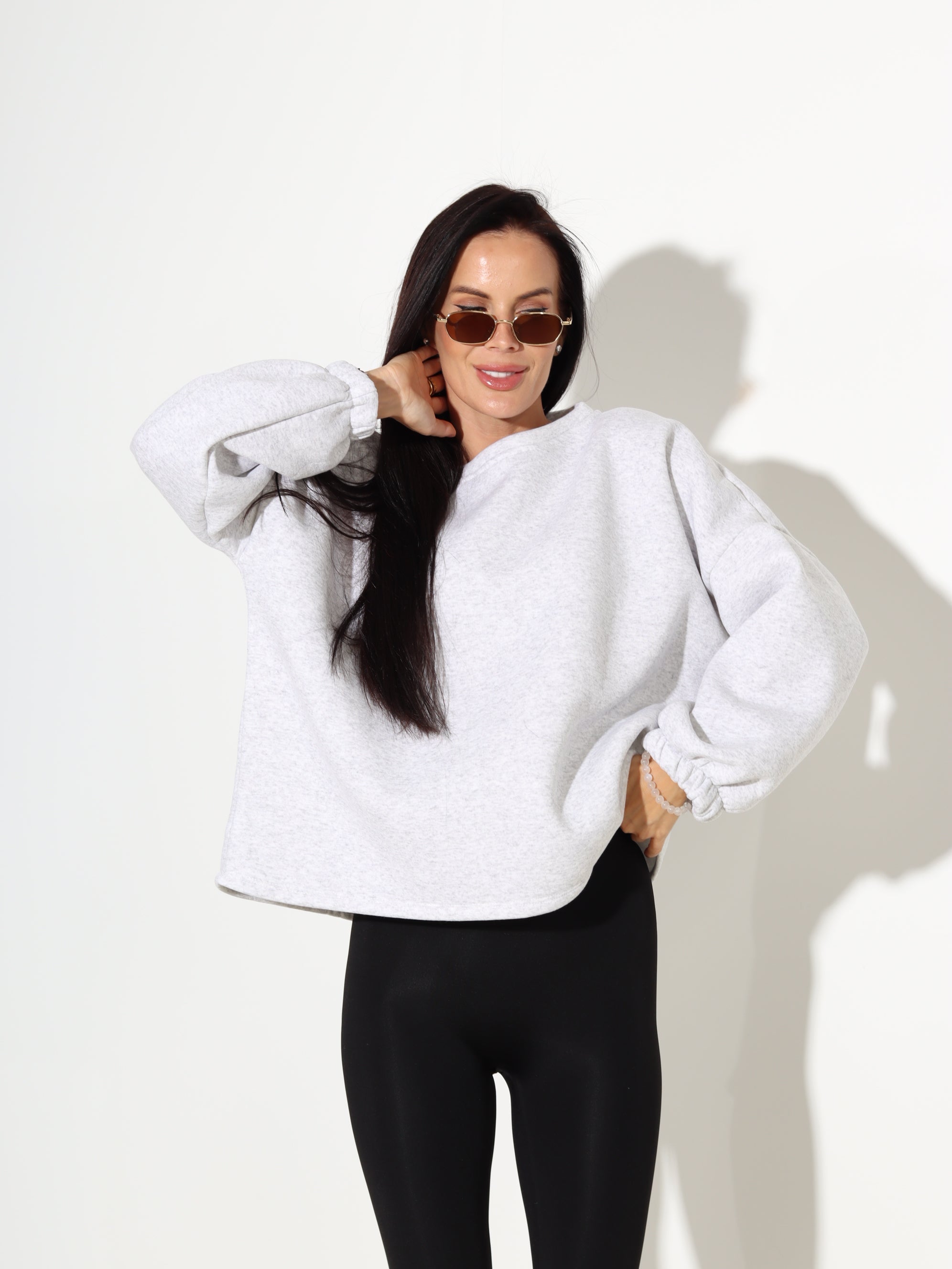 Pelēks džemperis ar ZILU uzrakstu "Bisou" - 18114