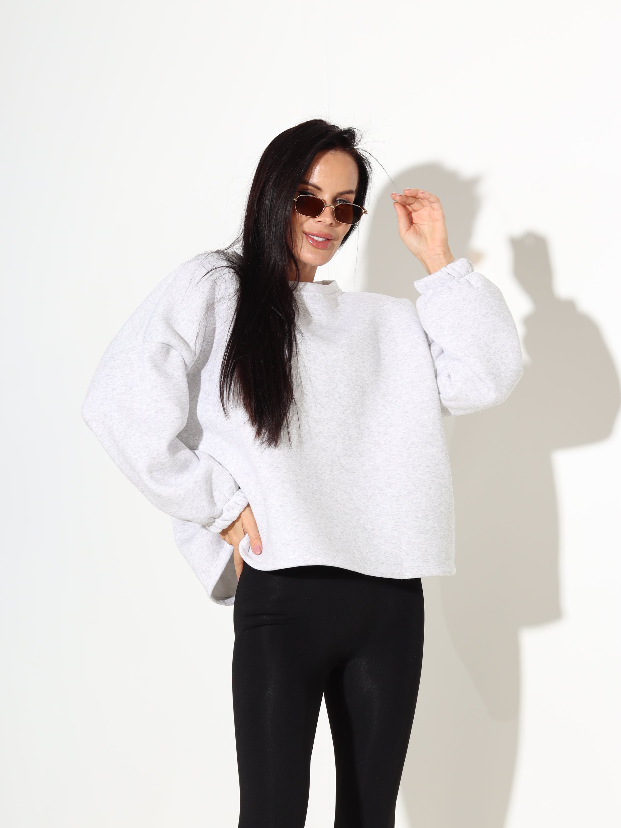 Pelēks džemperis ar ZILU uzrakstu "Bisou" - 18114