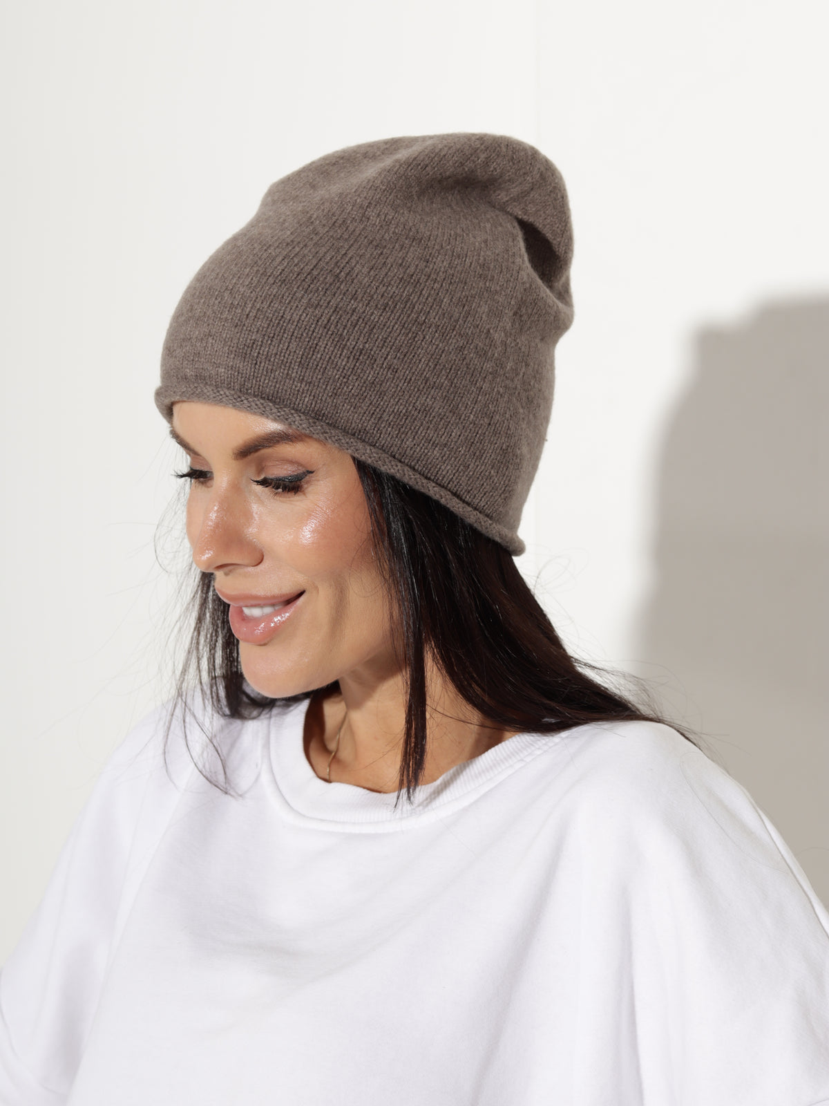 Taupes merino vilnas cepure/ micīte - 20938