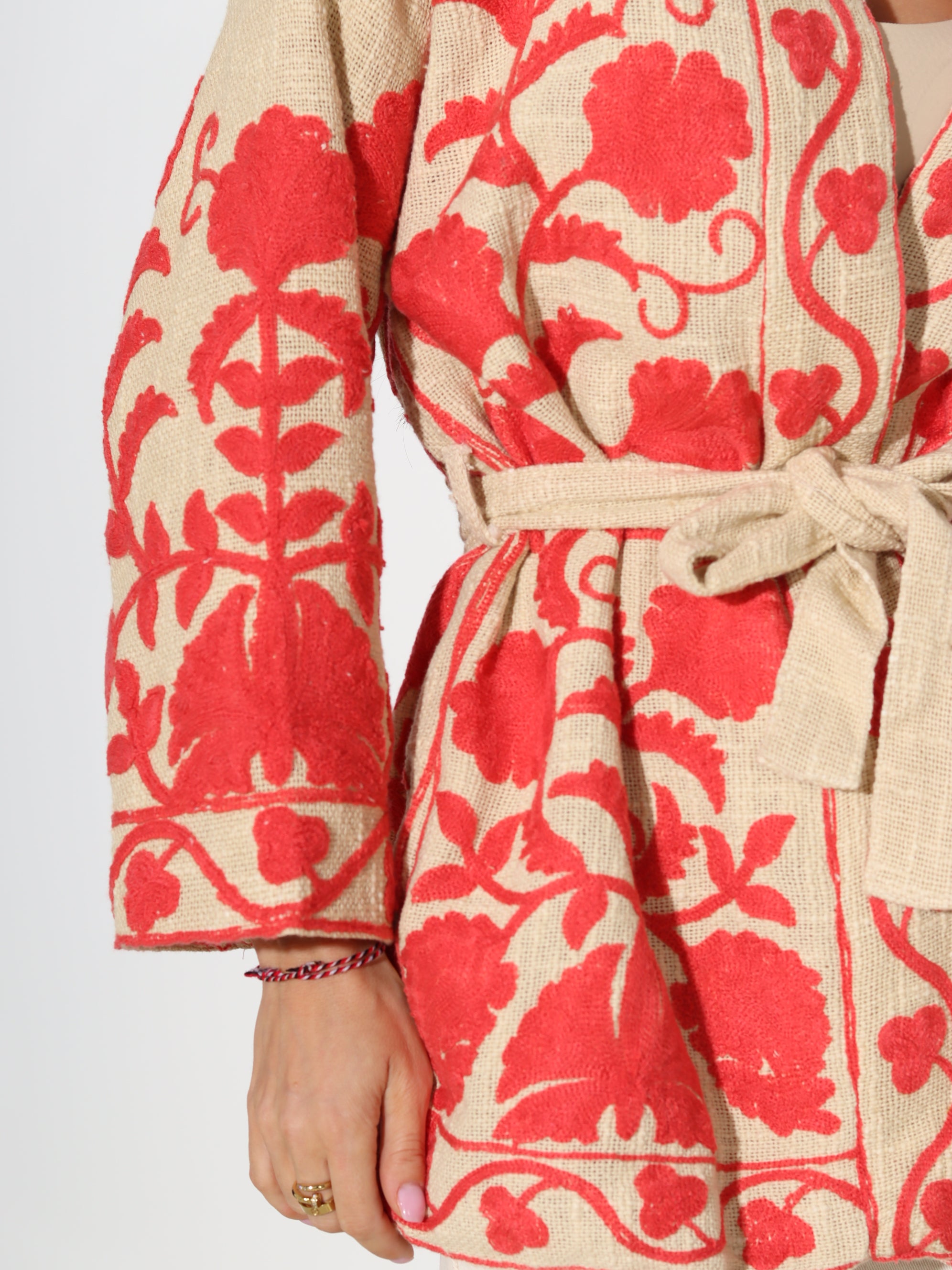 Bēšas krāsas kimono džutas stila audumā - 18337