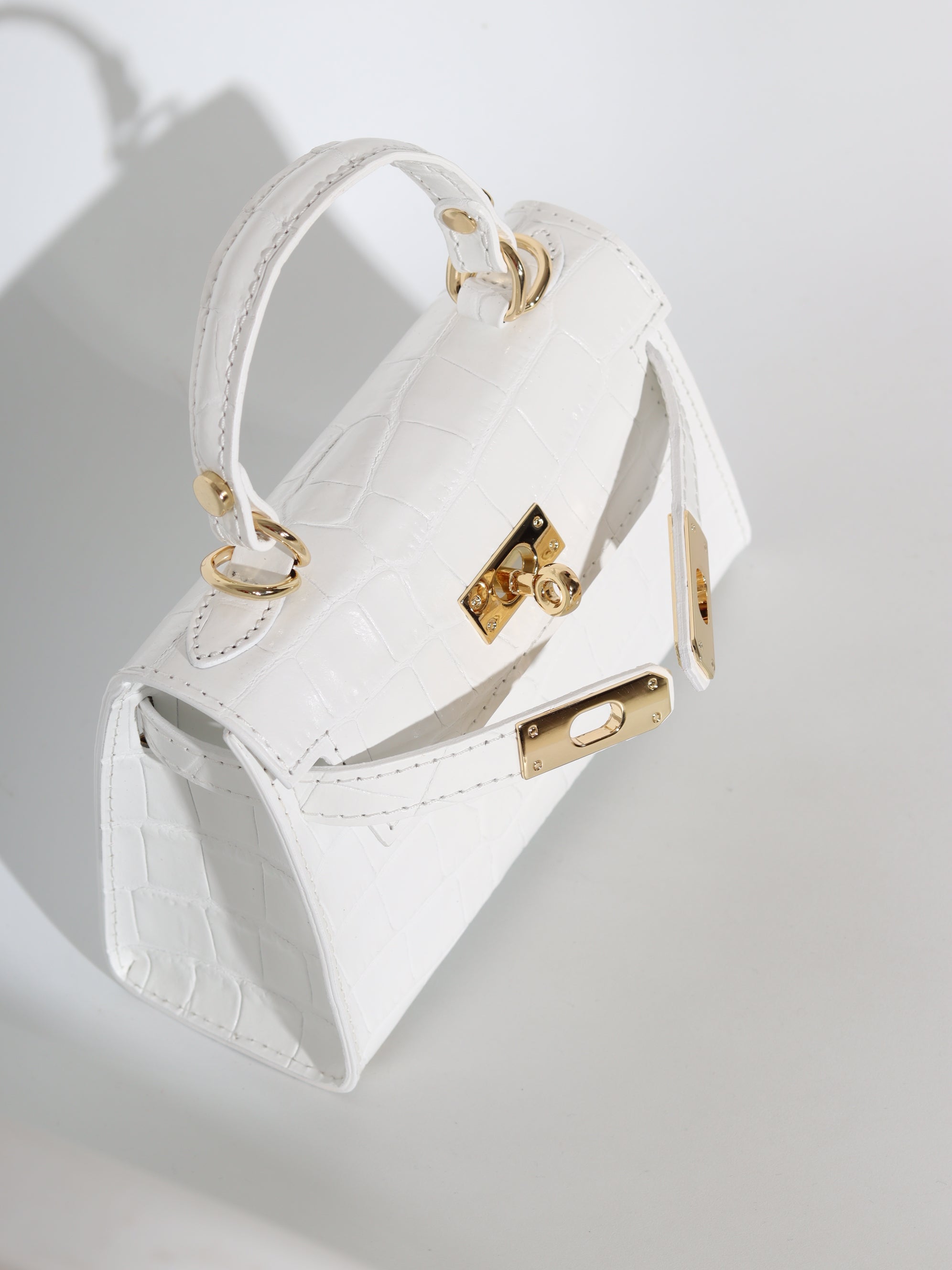 Balta, d/ā soma "Mini klasika" ar reljefu - 18366