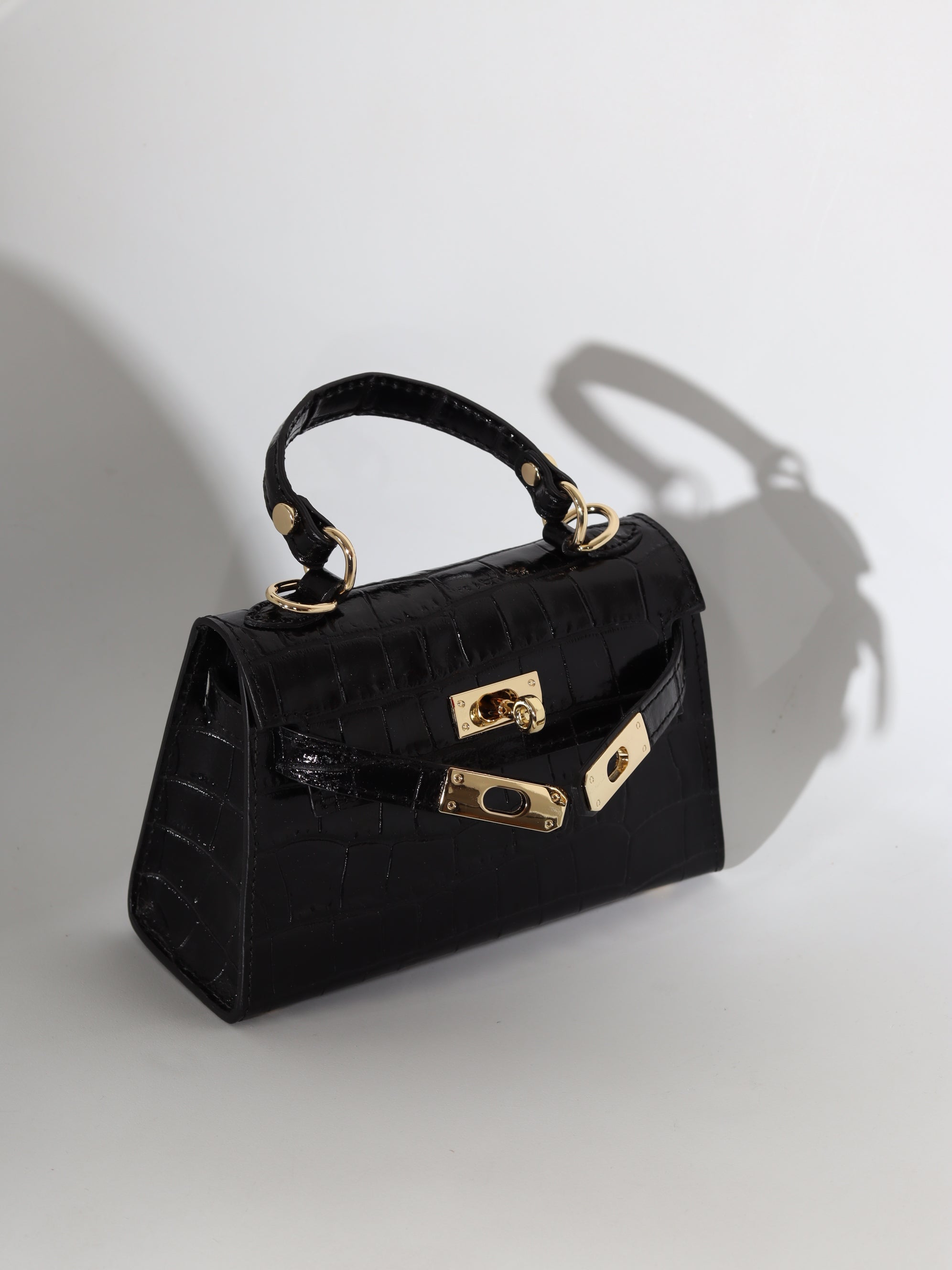 Melna, d/ā soma "Mini klasika" ar reljefu - 18367