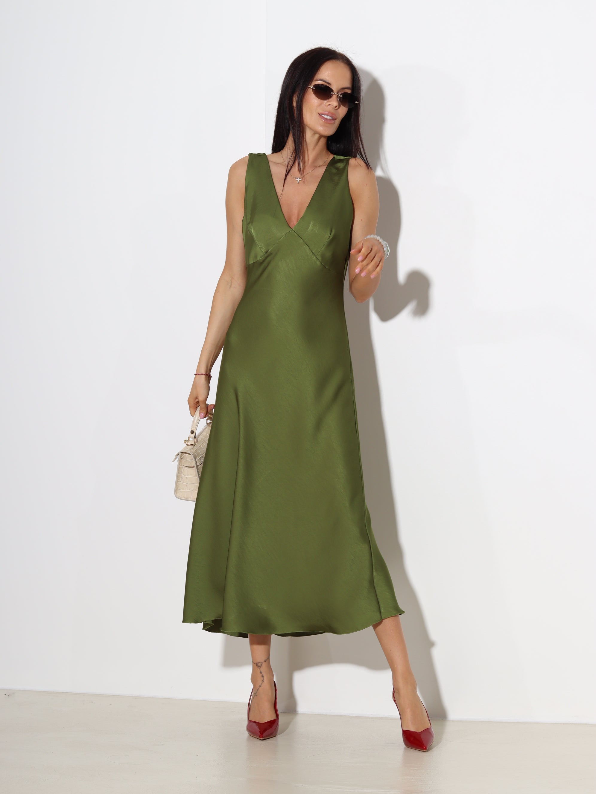 Zaļa midi kleita ,,Satin slip'' - 19640