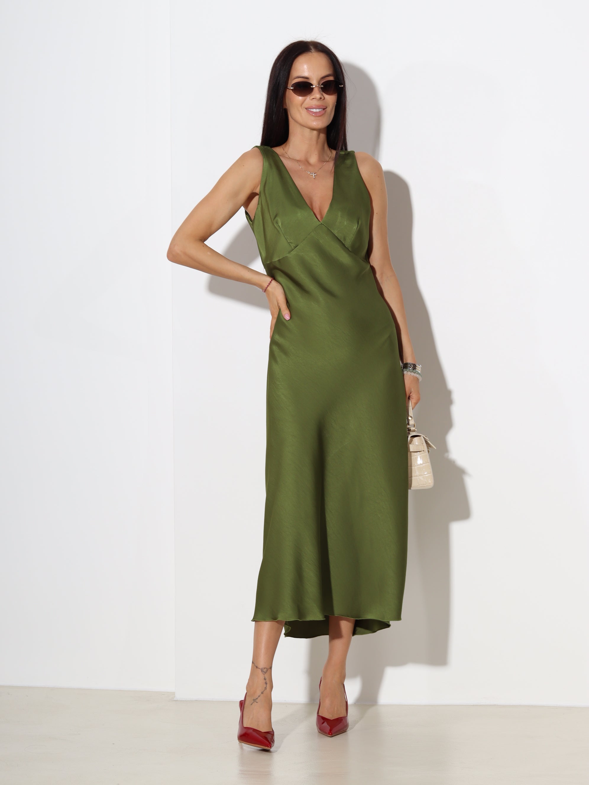 Zaļa midi kleita ,,Satin slip'' - 19640