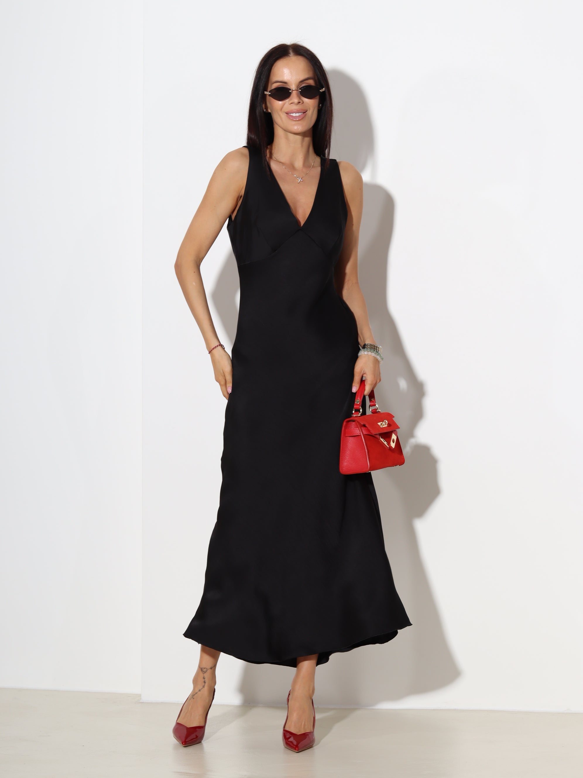 Melna midi kleita ,,Satin slip'' - 19643