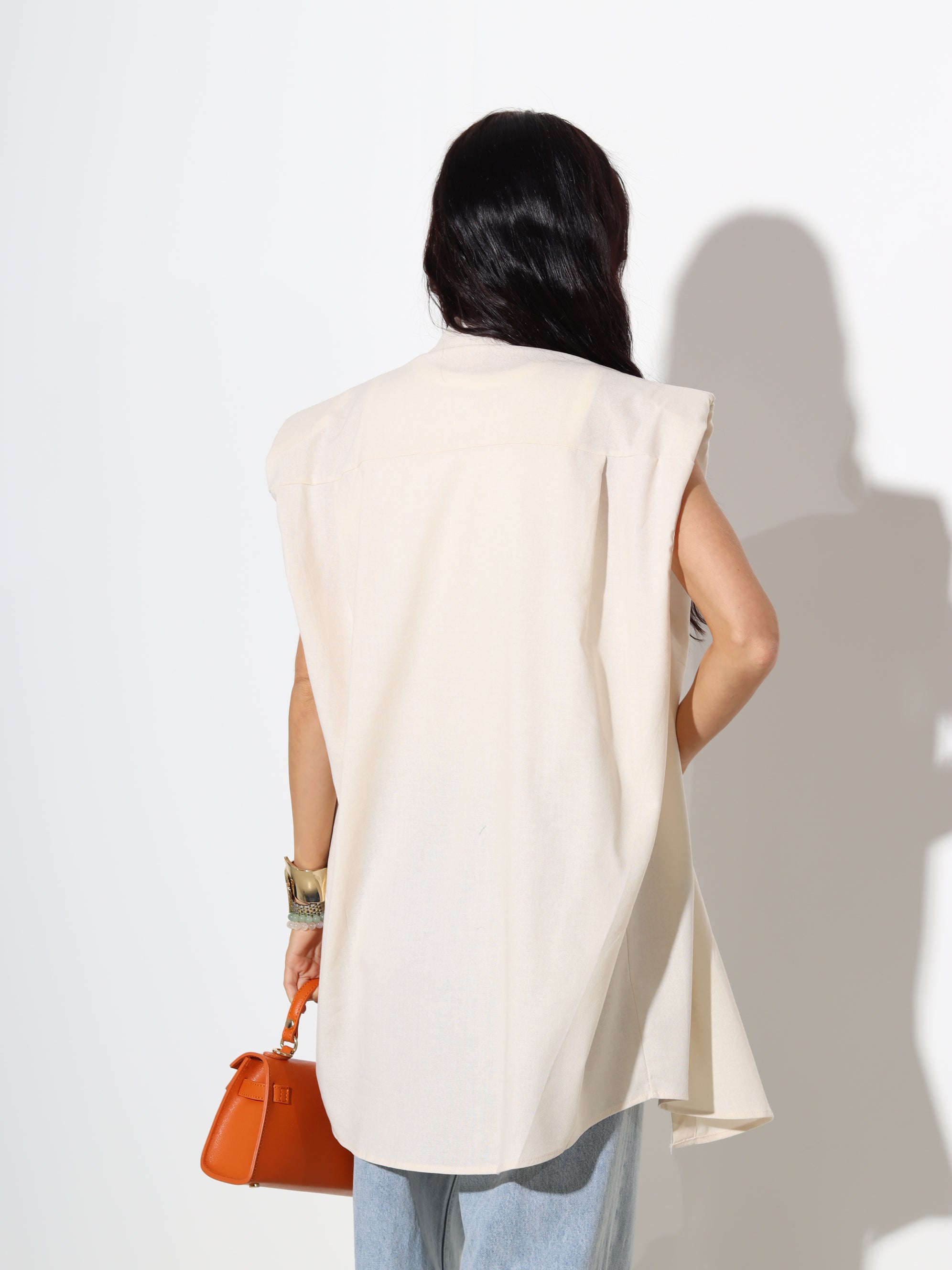 Bēša lina krekls bez piedurknes - 19005