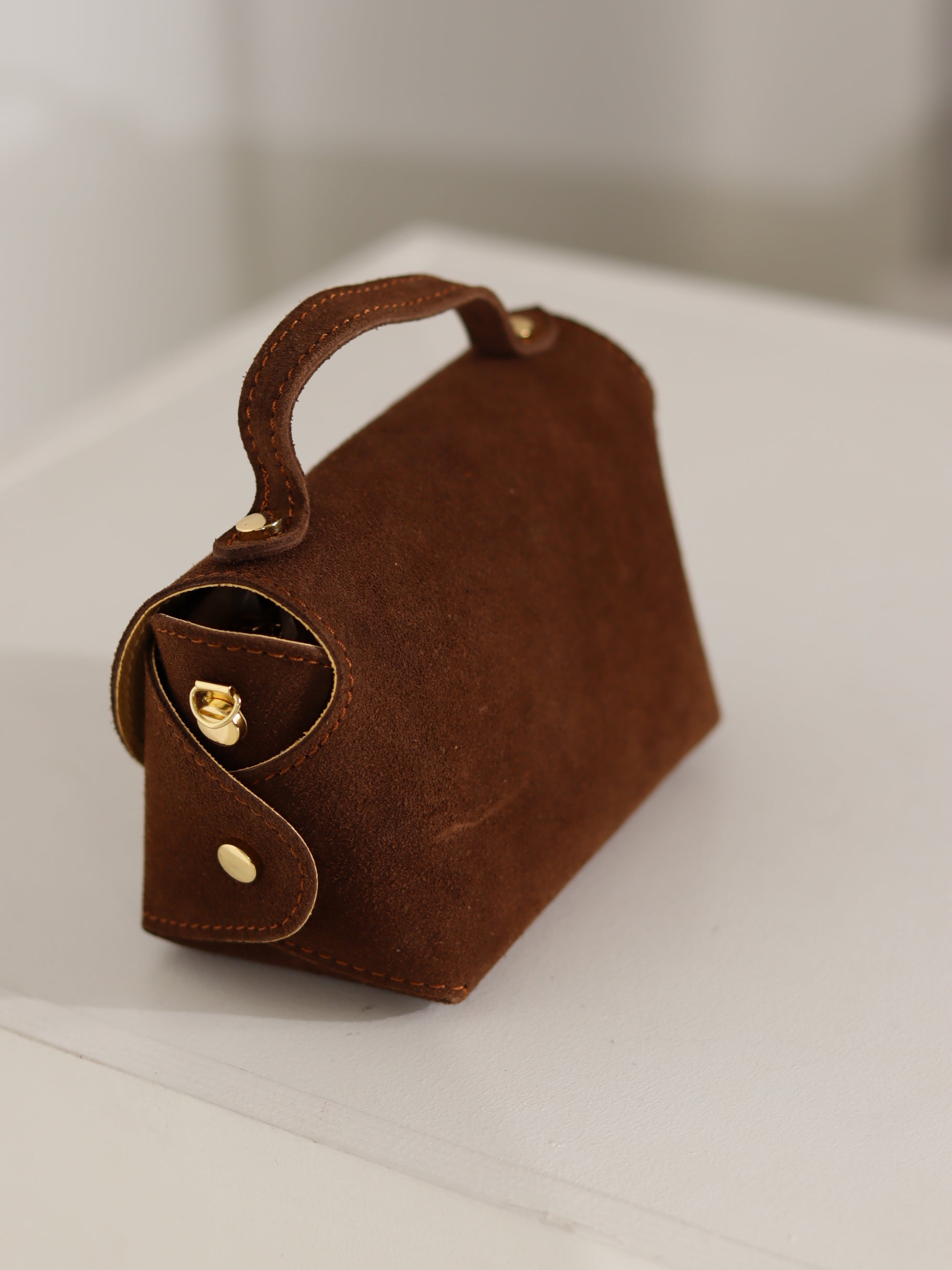 Camel/brūna d/zamšādas mini stilizēta soma – 18093