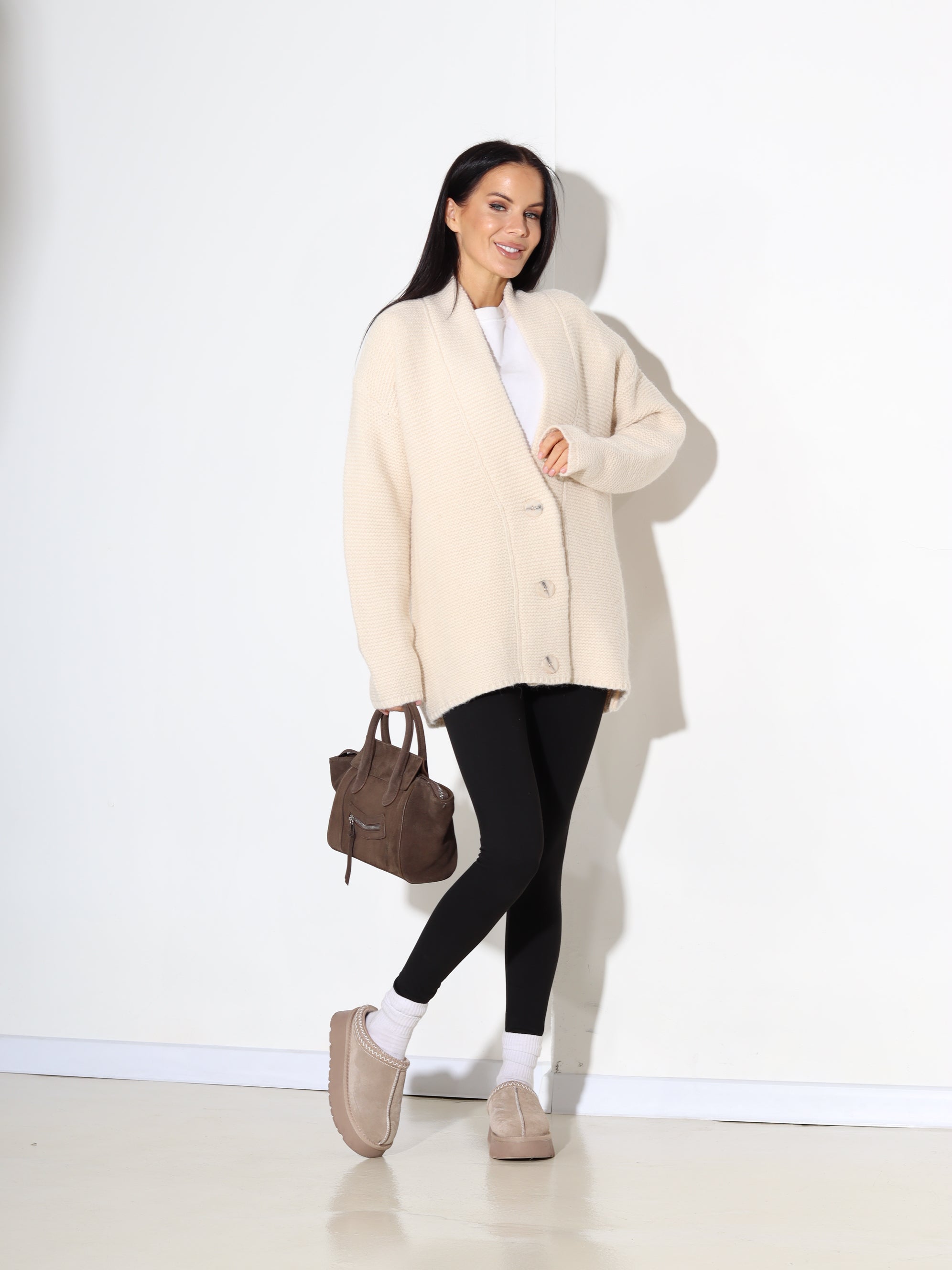 Bēša klasiska stila adīta jaka - 17877