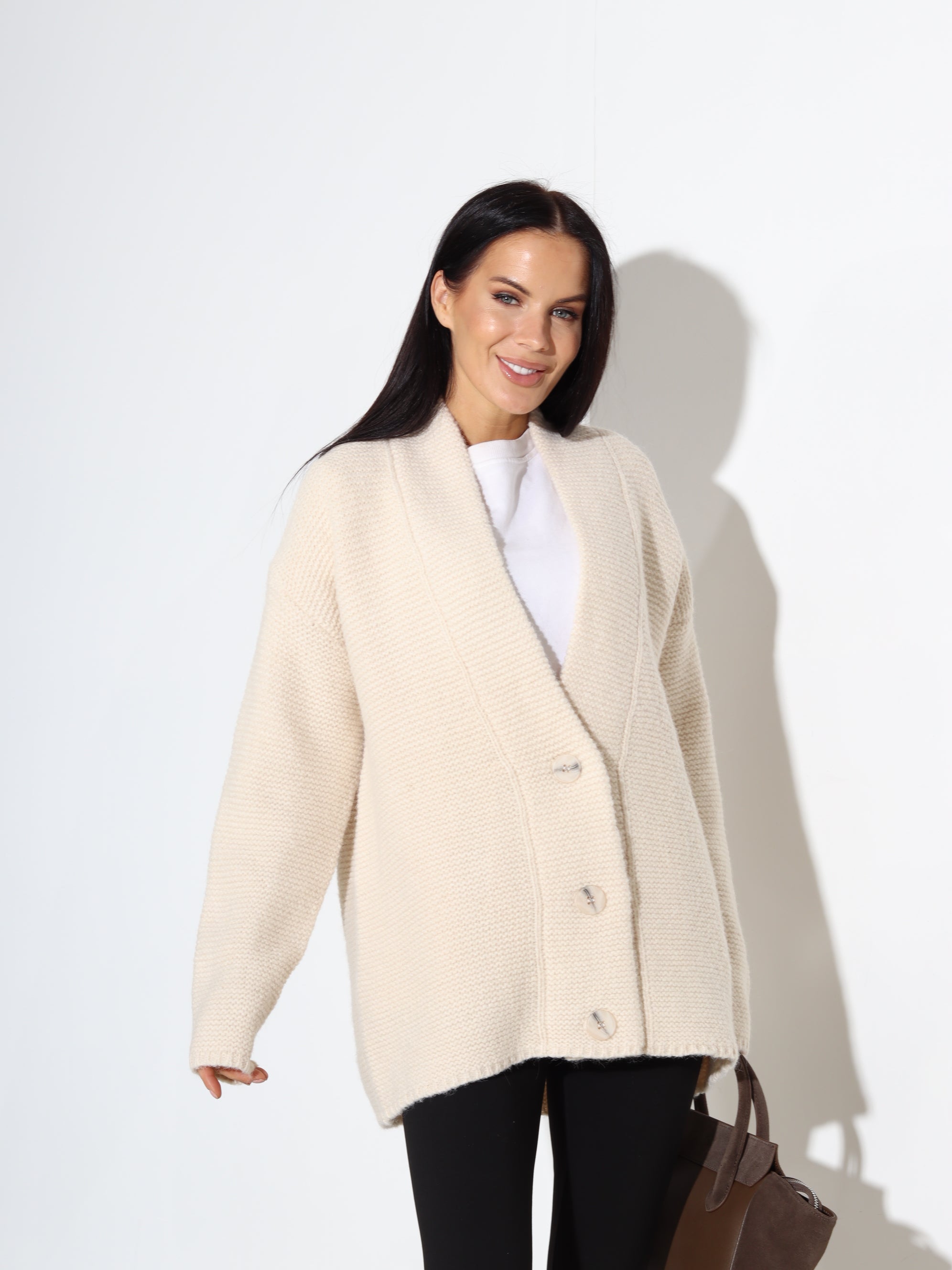 Bēša klasiska stila adīta jaka - 17877