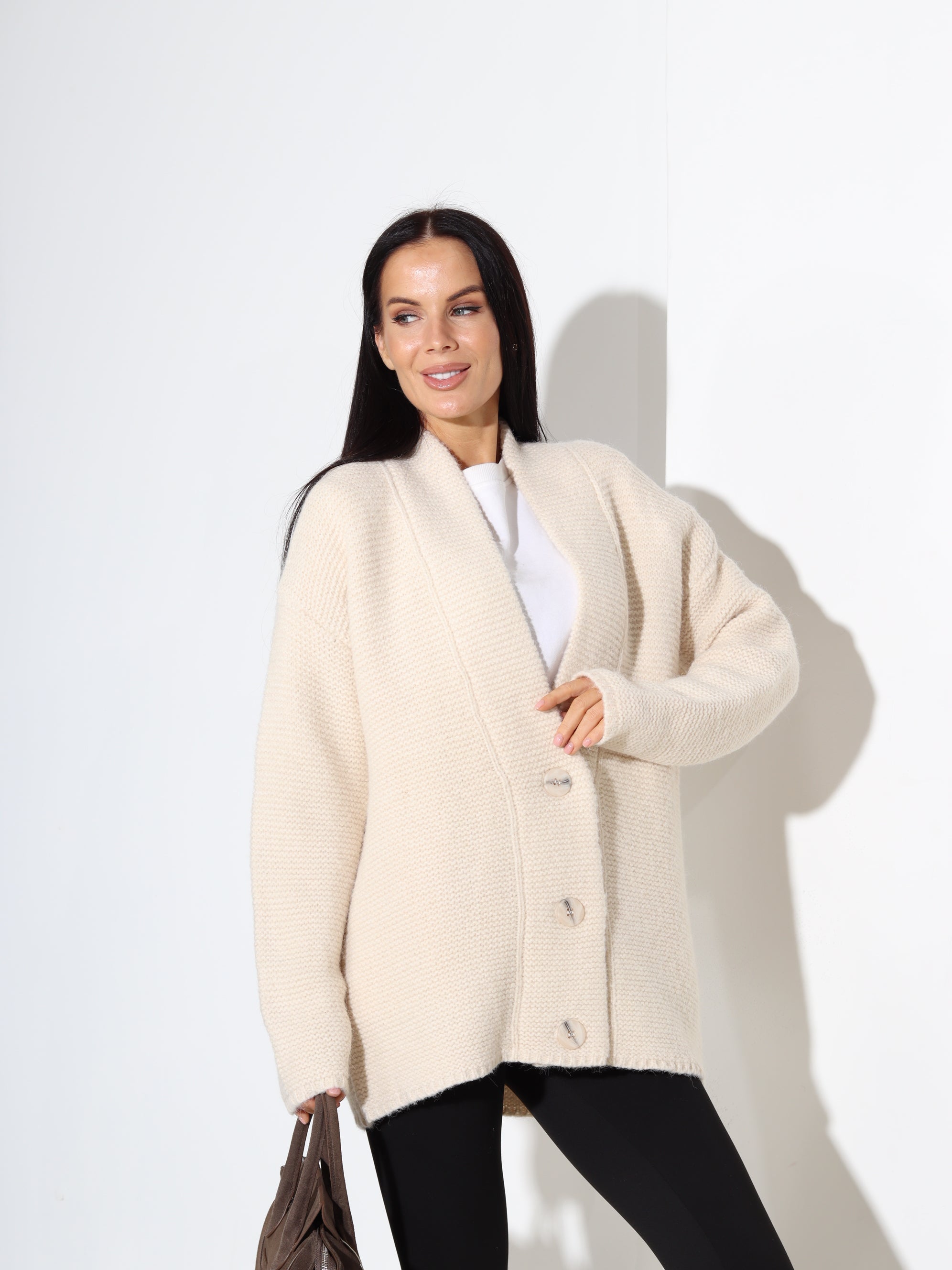 Bēša klasiska stila adīta jaka - 17877