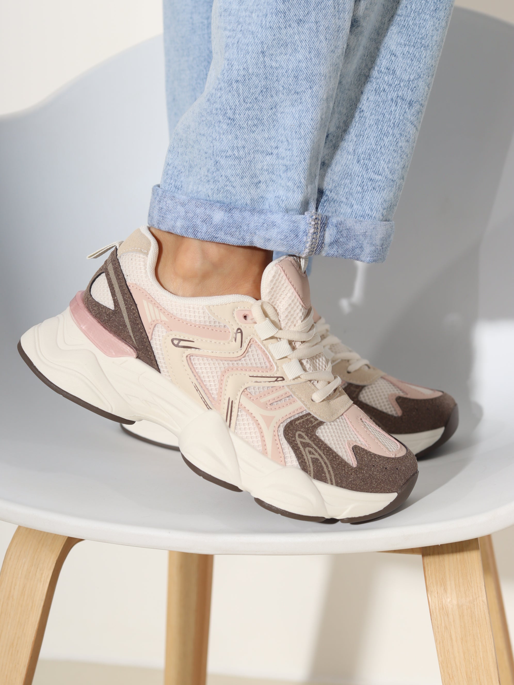 Bēši sportiska stila apavi ar  rozā un t.brūnu akcentu- 19037