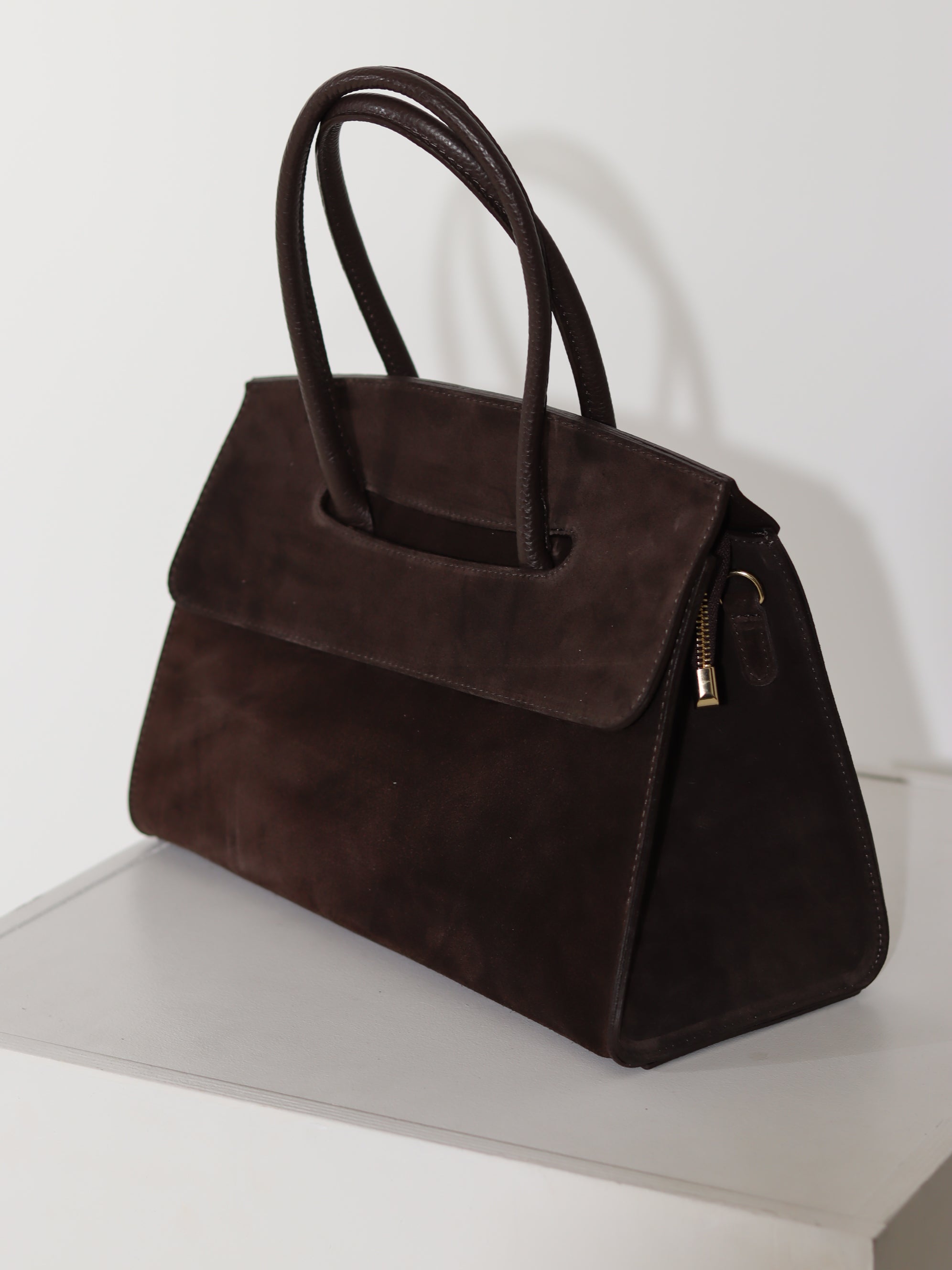 Brūna liela d/zamšādas soma ar slēptu aizdari - 18105