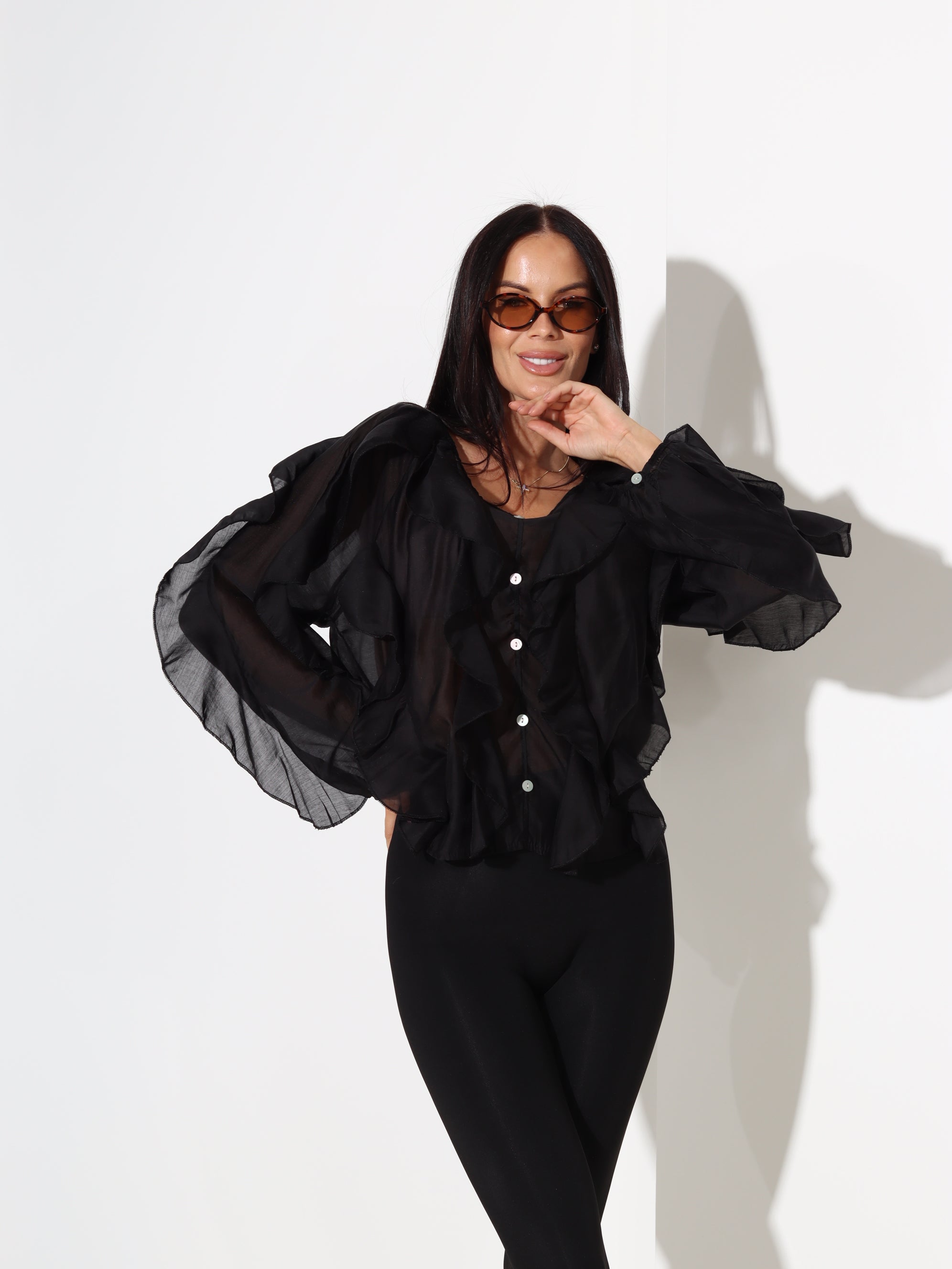 Melna bluze 'Volānrišiņa' - 18155