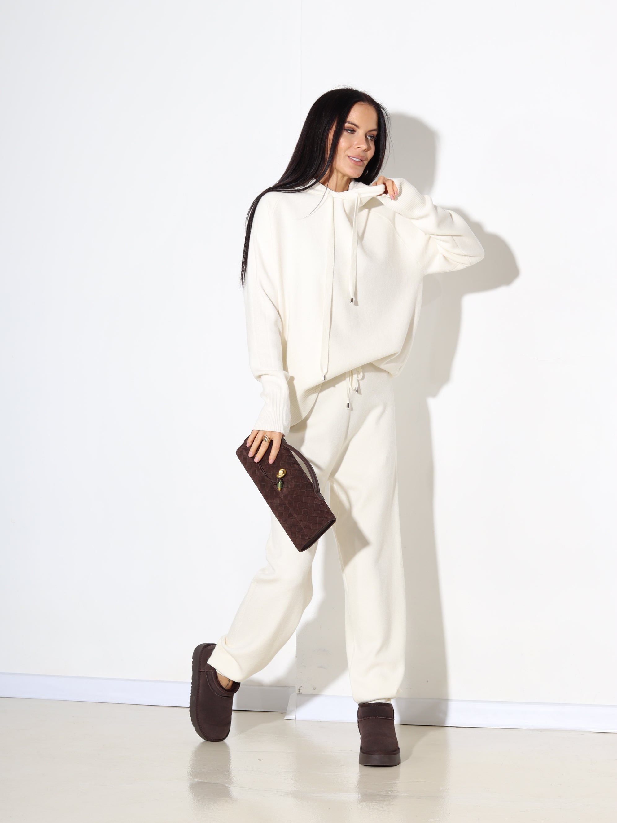 Balts "Lara" adīts komplekts ar kapuci - 17894