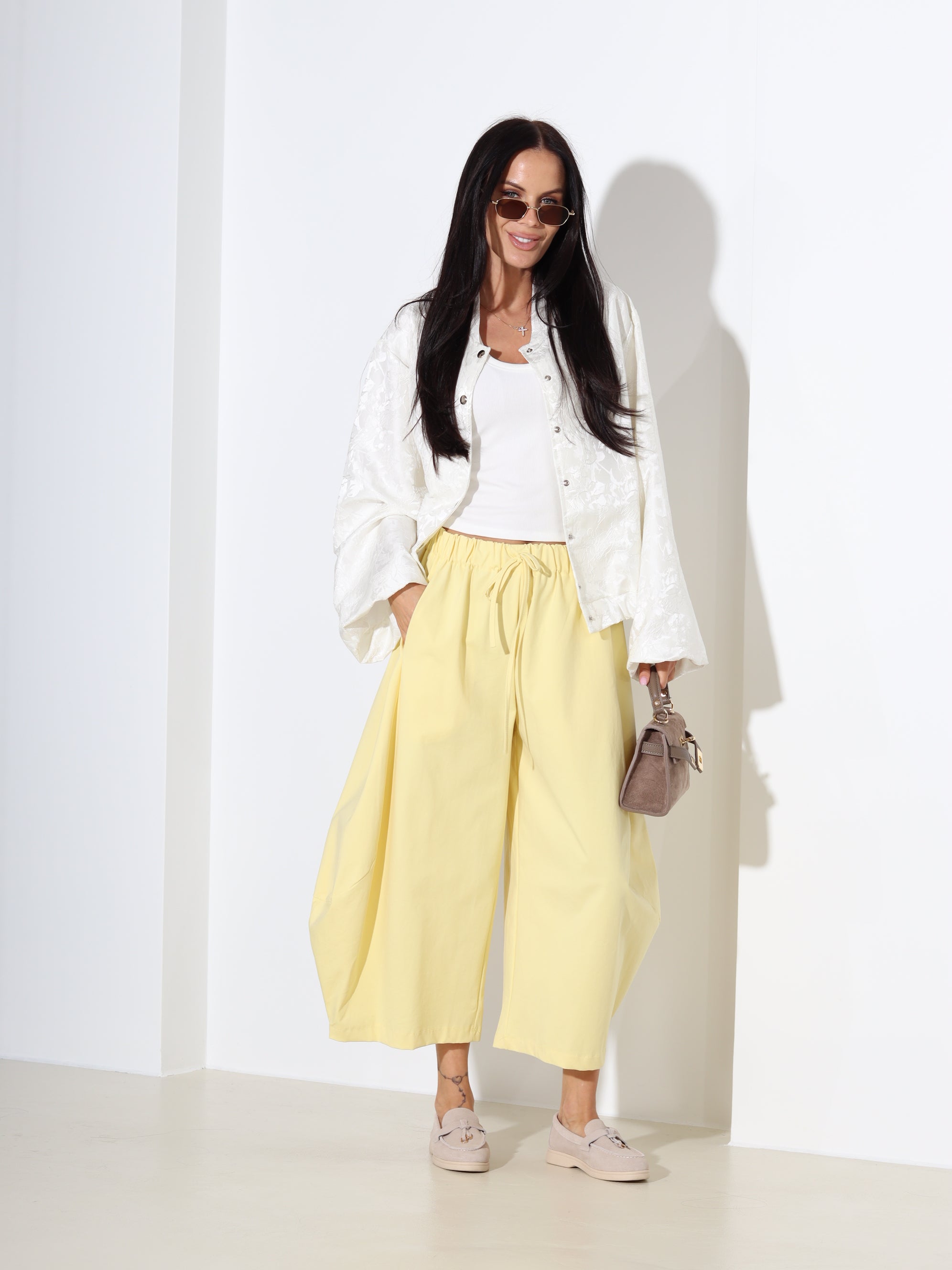 Balta, eleganta auduma virsjaka/bomberjaka- 18405