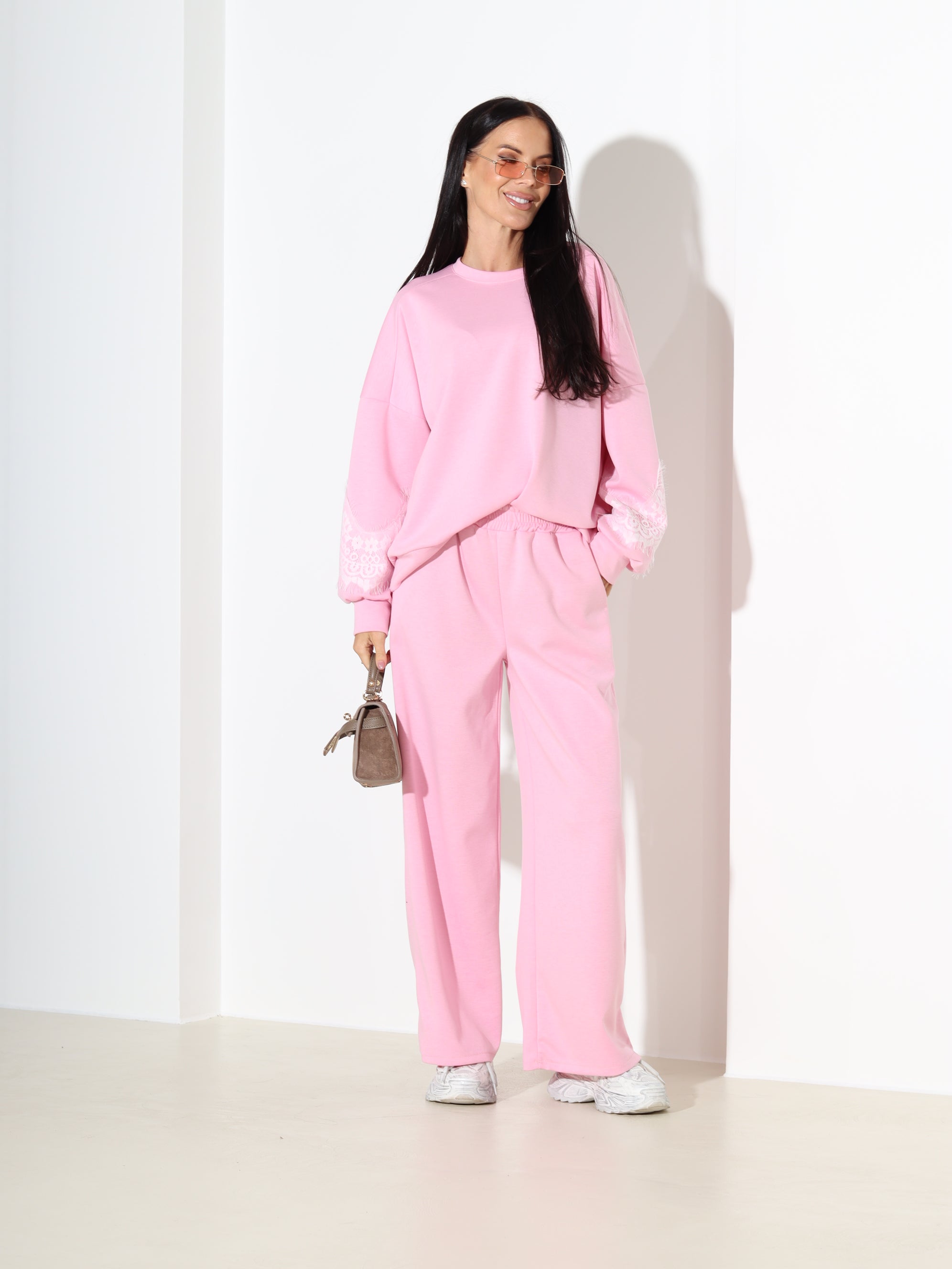 Rozā komplekts ar mežģīnes akcentu piedurknē – 18194