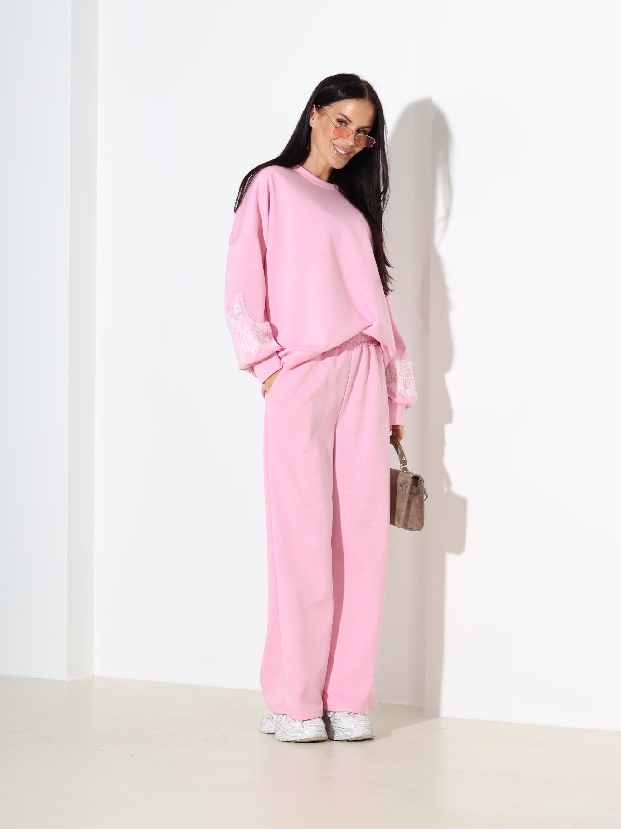 Rozā komplekts ar mežģīnes akcentu piedurknē – 18194