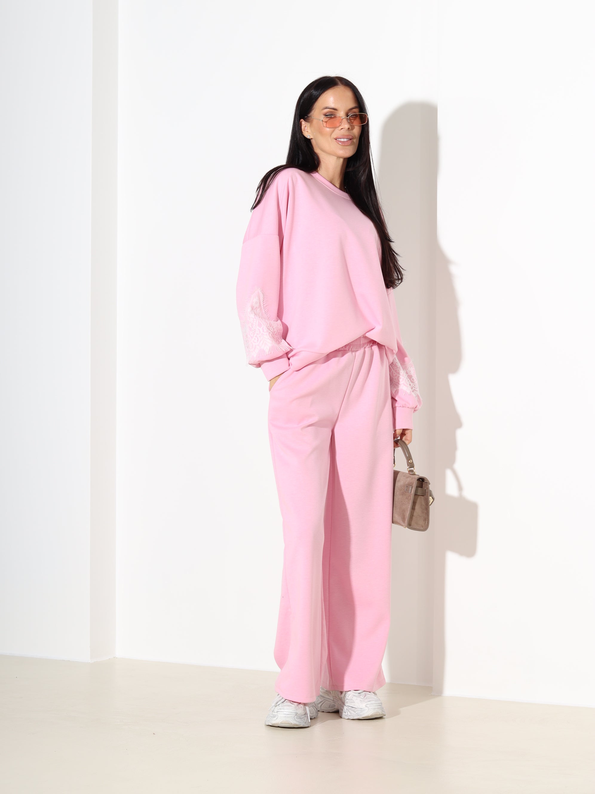 Rozā komplekts ar mežģīnes akcentu piedurknē – 18194