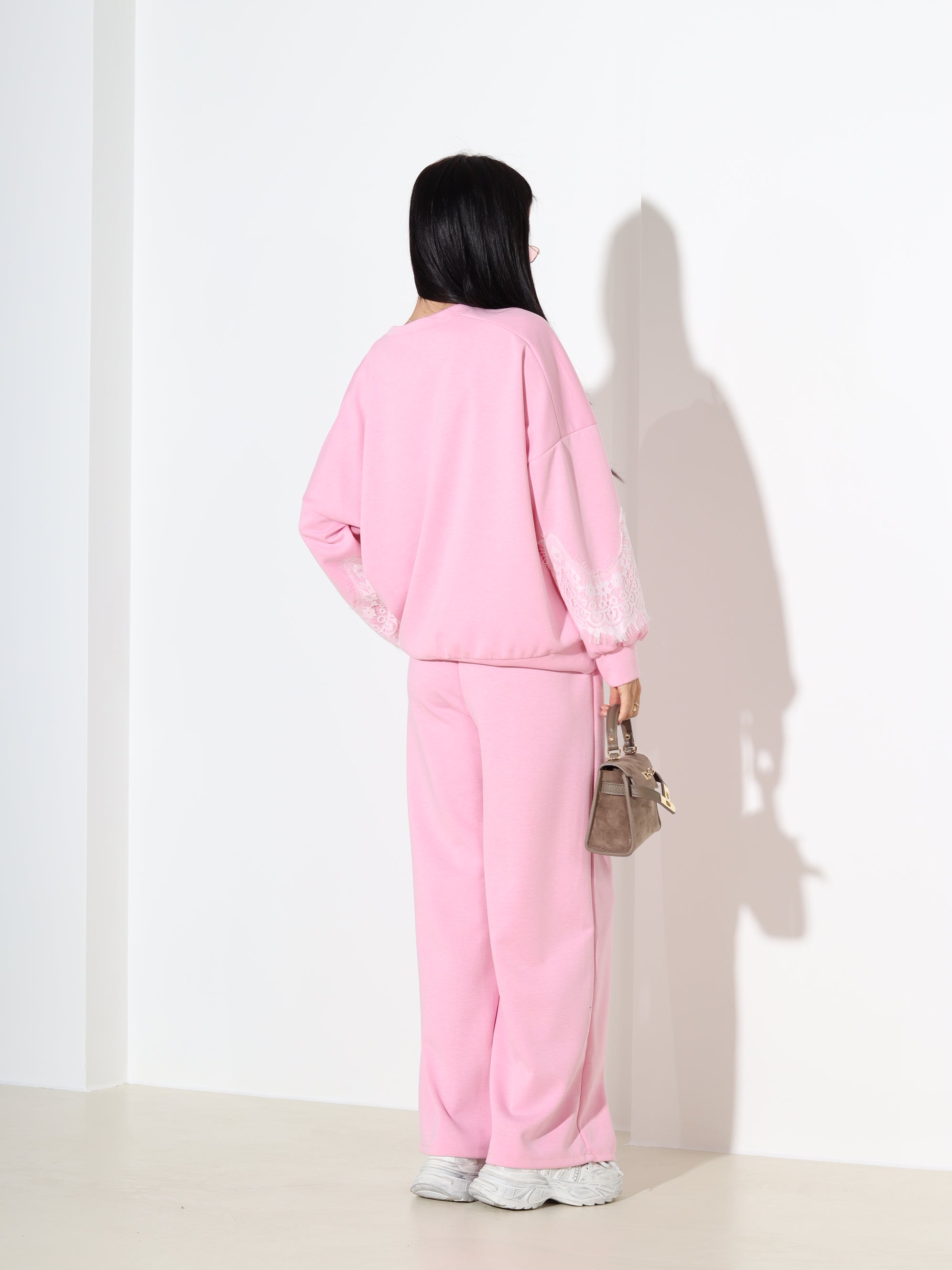 Rozā komplekts ar mežģīnes akcentu piedurknē – 18194