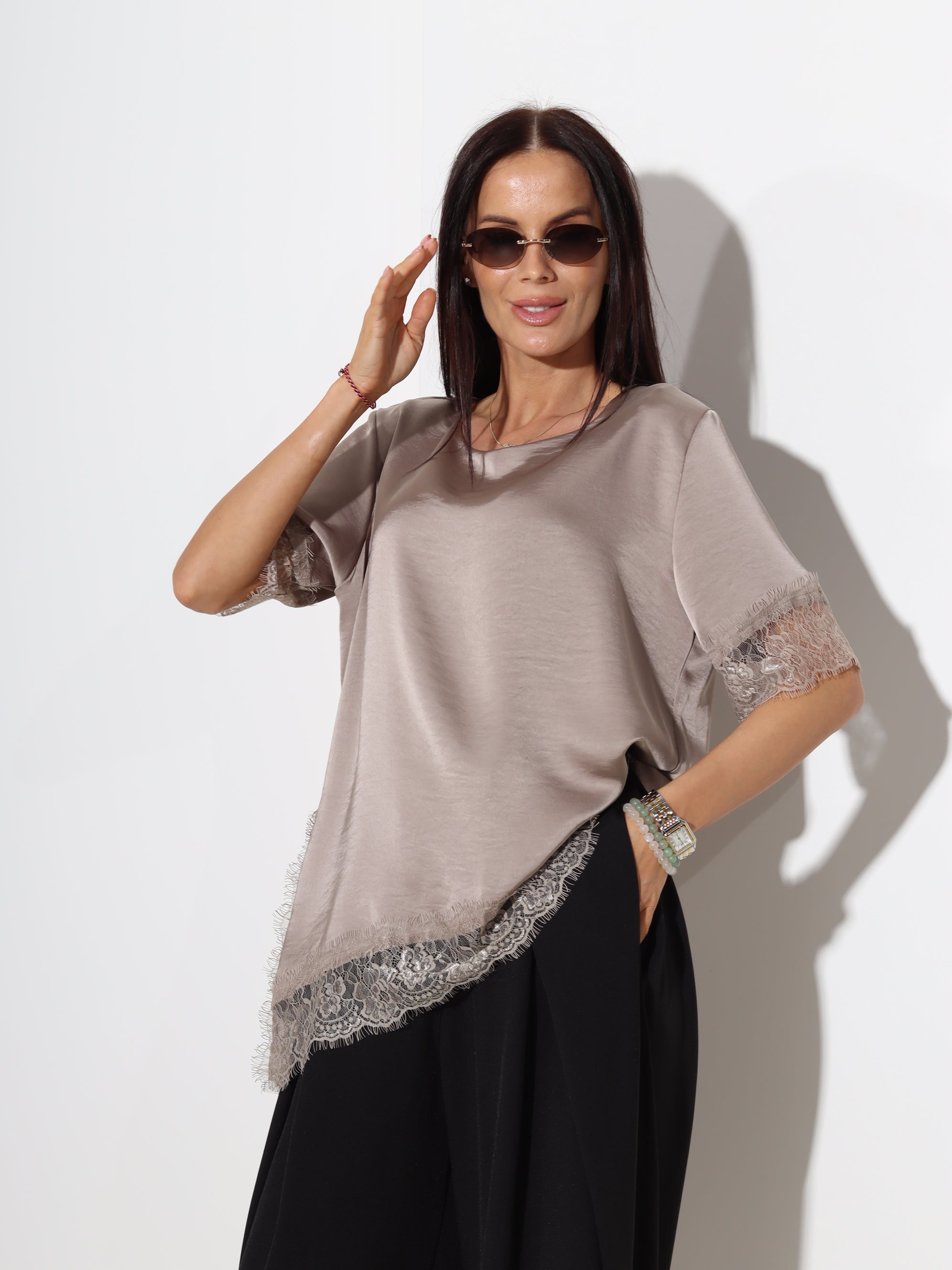 Taupe tops ,,Soft Lace'' ar mežģīņotu apakšdaļu - 19784