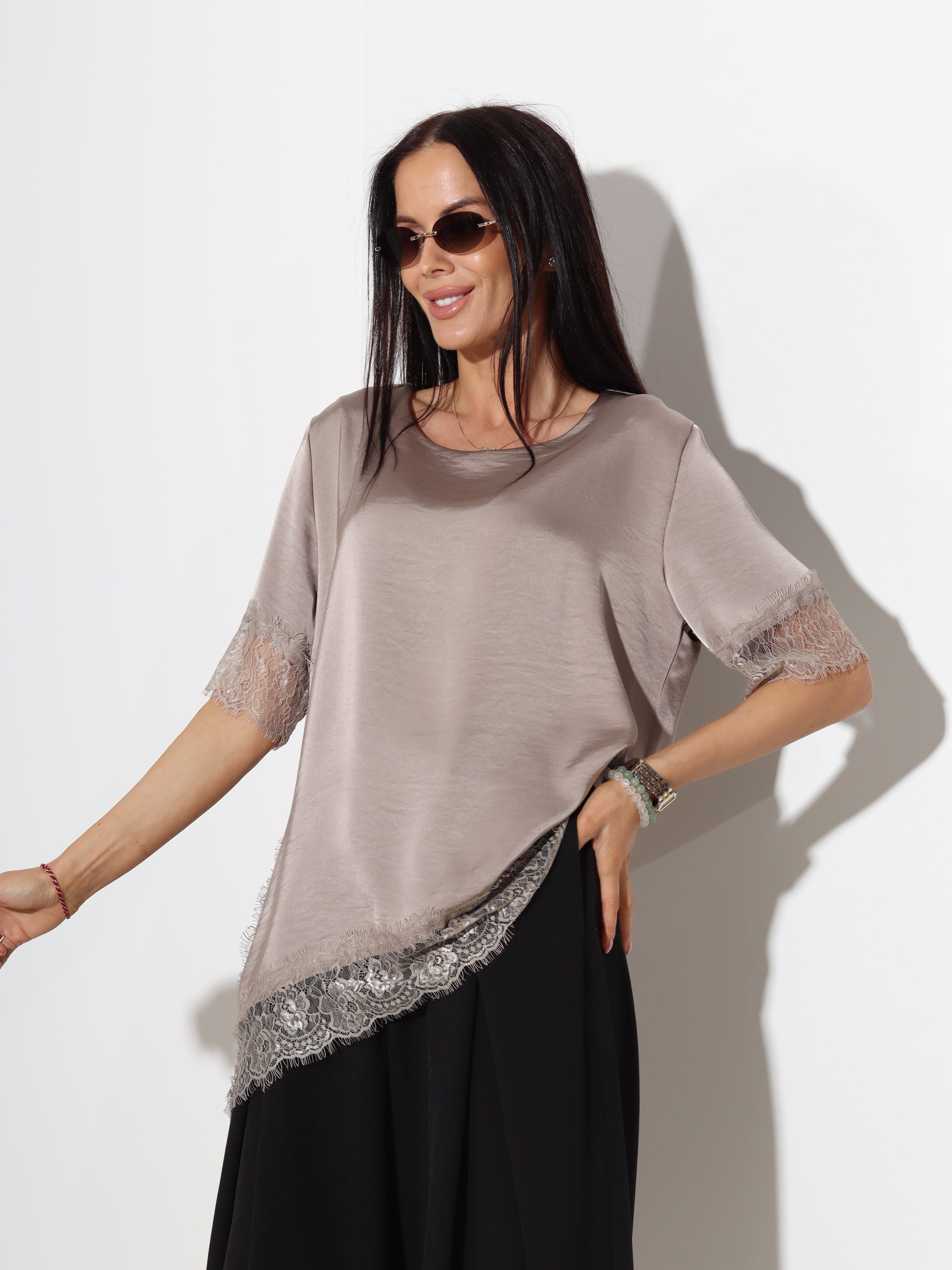 Taupe tops ,,Soft Lace'' ar mežģīņotu apakšdaļu - 19784
