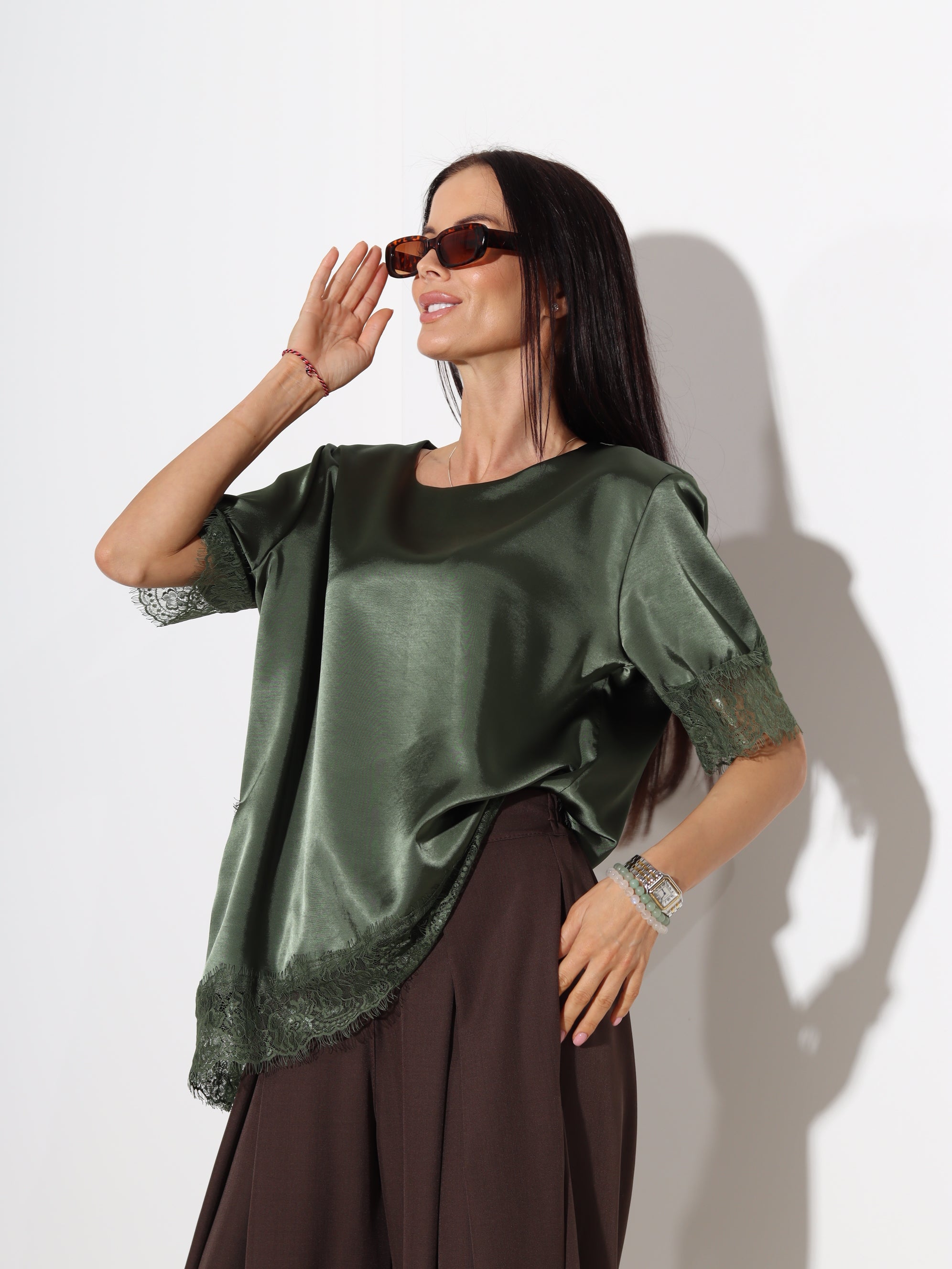 Zaļš tops ,,Soft Lace'' ar mežģīņotu apakšdaļu - 19786
