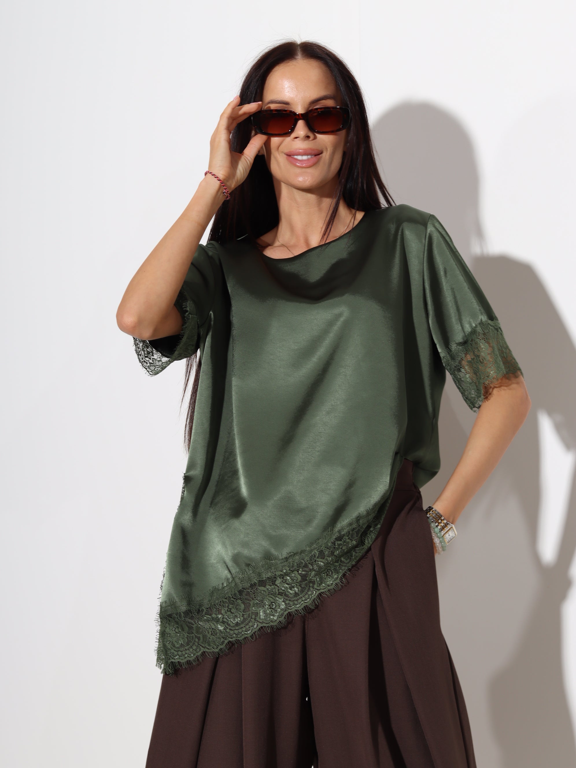 Zaļš tops ,,Soft Lace'' ar mežģīņotu apakšdaļu - 19786