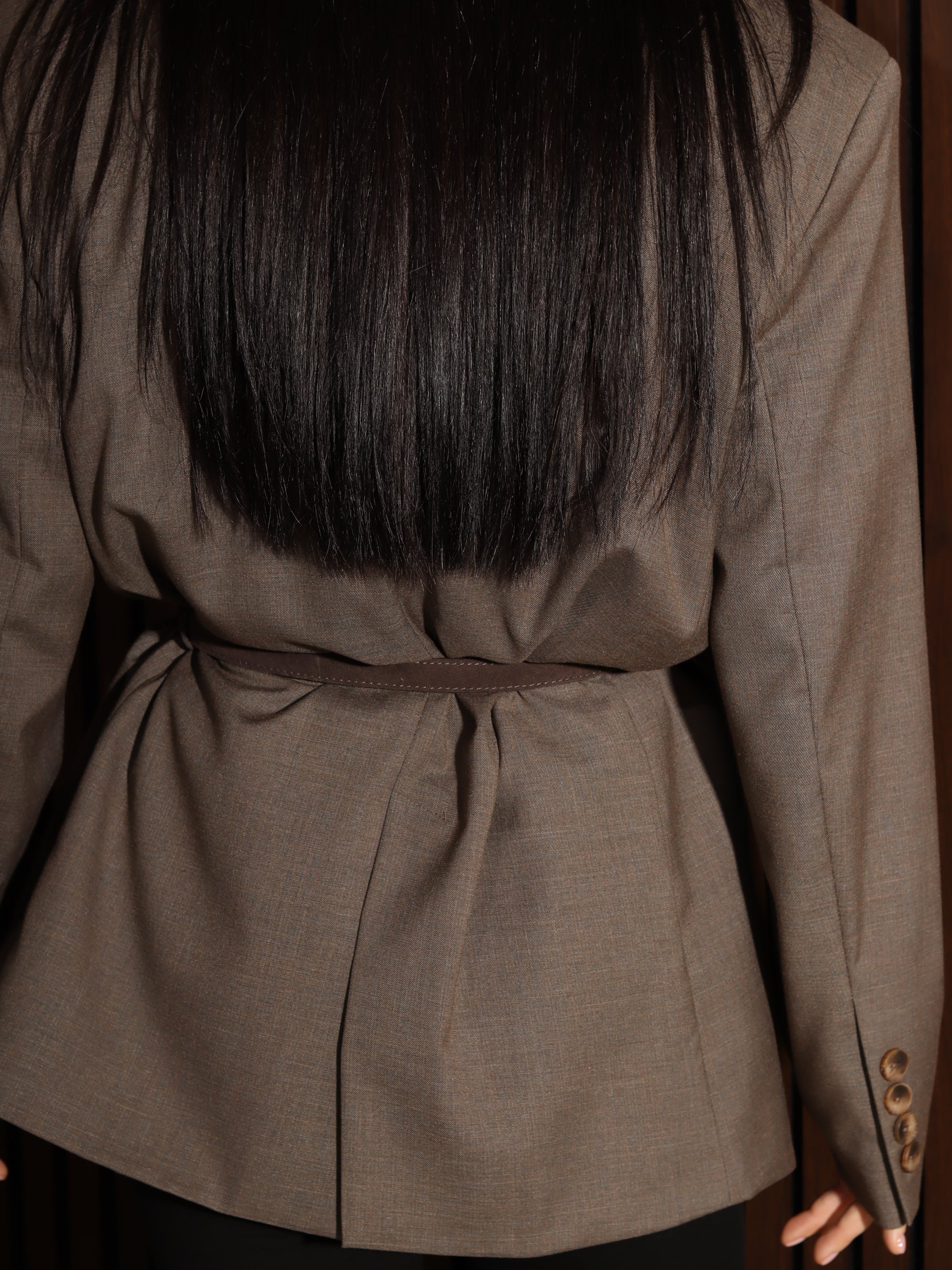 Brūna d/zamšādas reguleerijama josta ar zelta āķīša aizdari - 17856