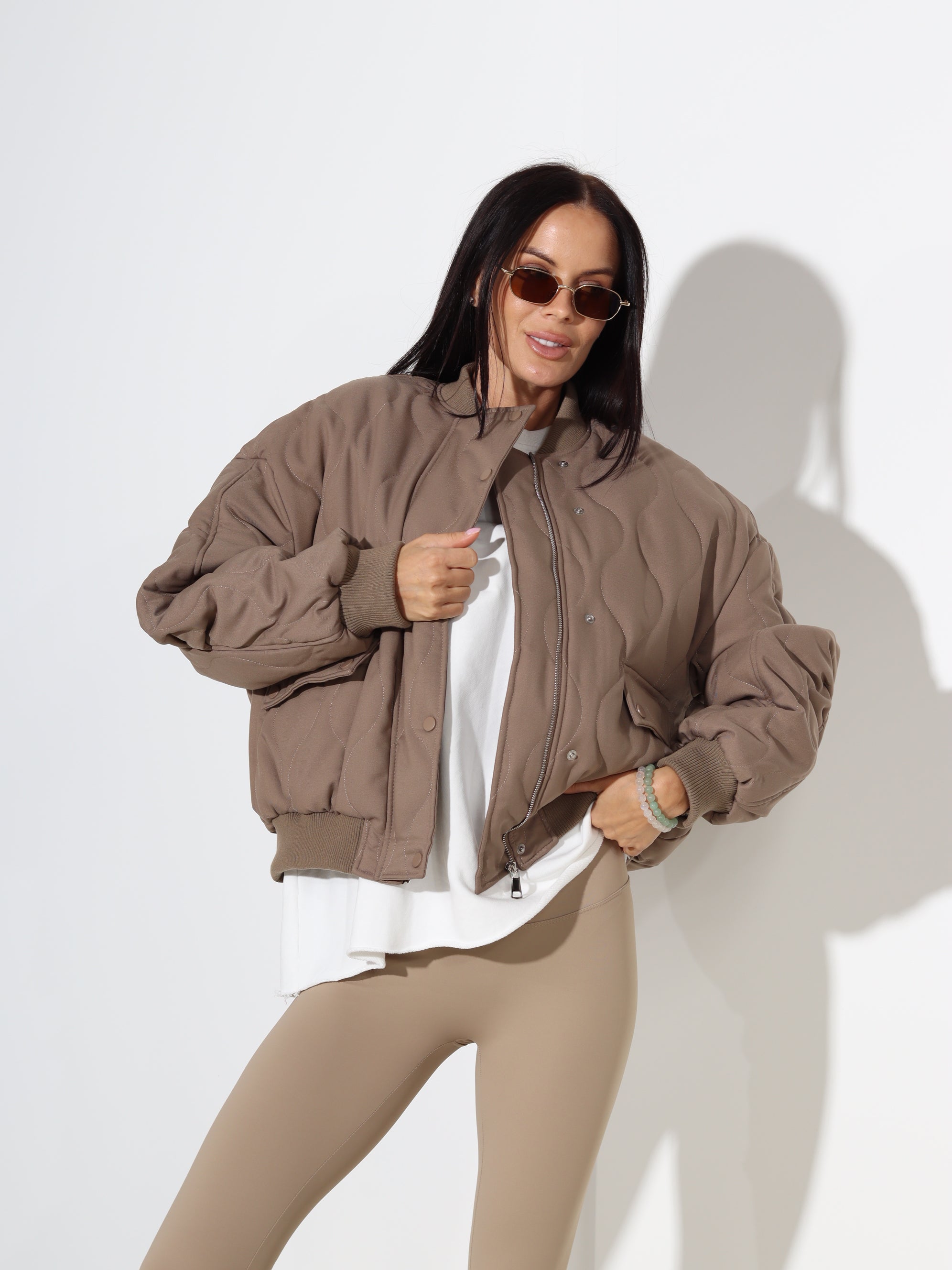 Tumša taupes bombertipa virsjaka- 18440