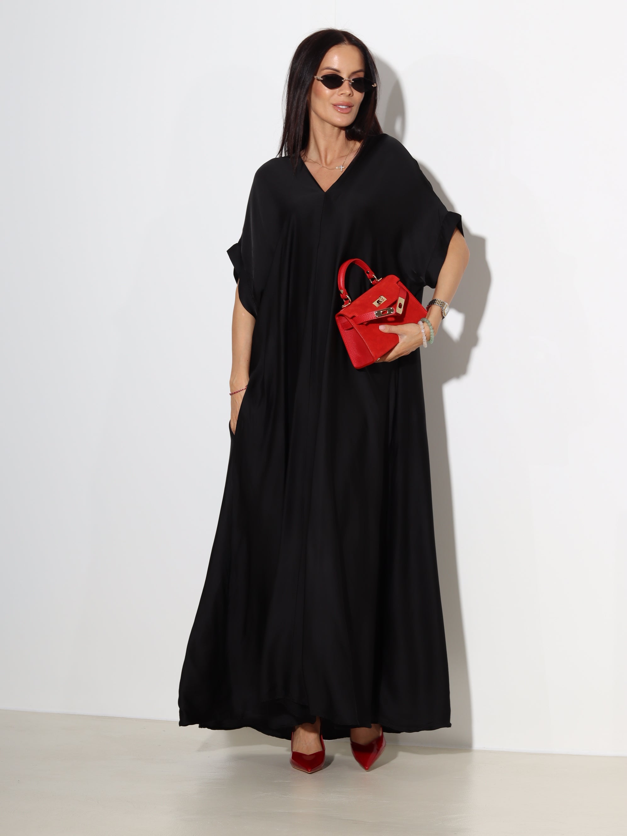 Melna, gara taisnas piegrieznes viskozes kleita - 19433
