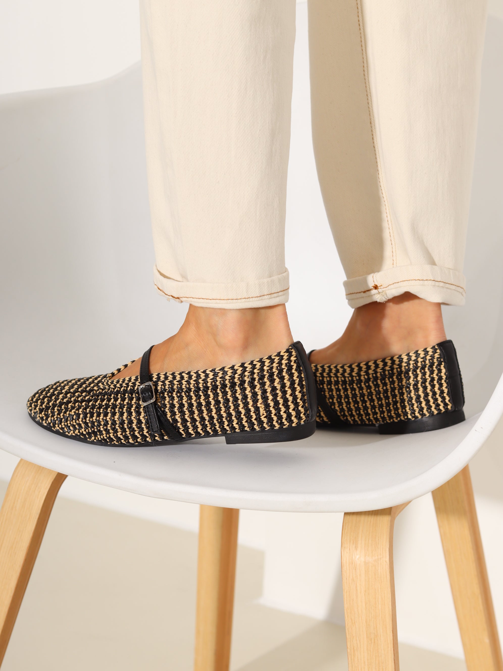 Brūnas ar melnu sietiņkurpes/ laiviņas - 18449