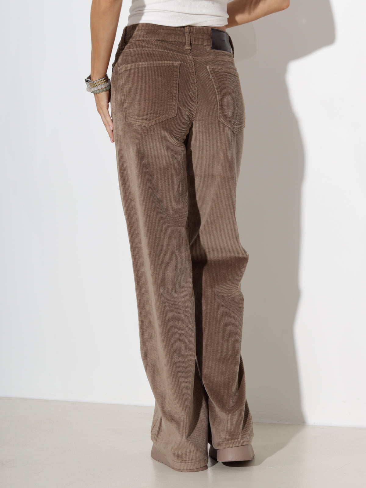 Gaiši brūnas velveta bikses- 21136