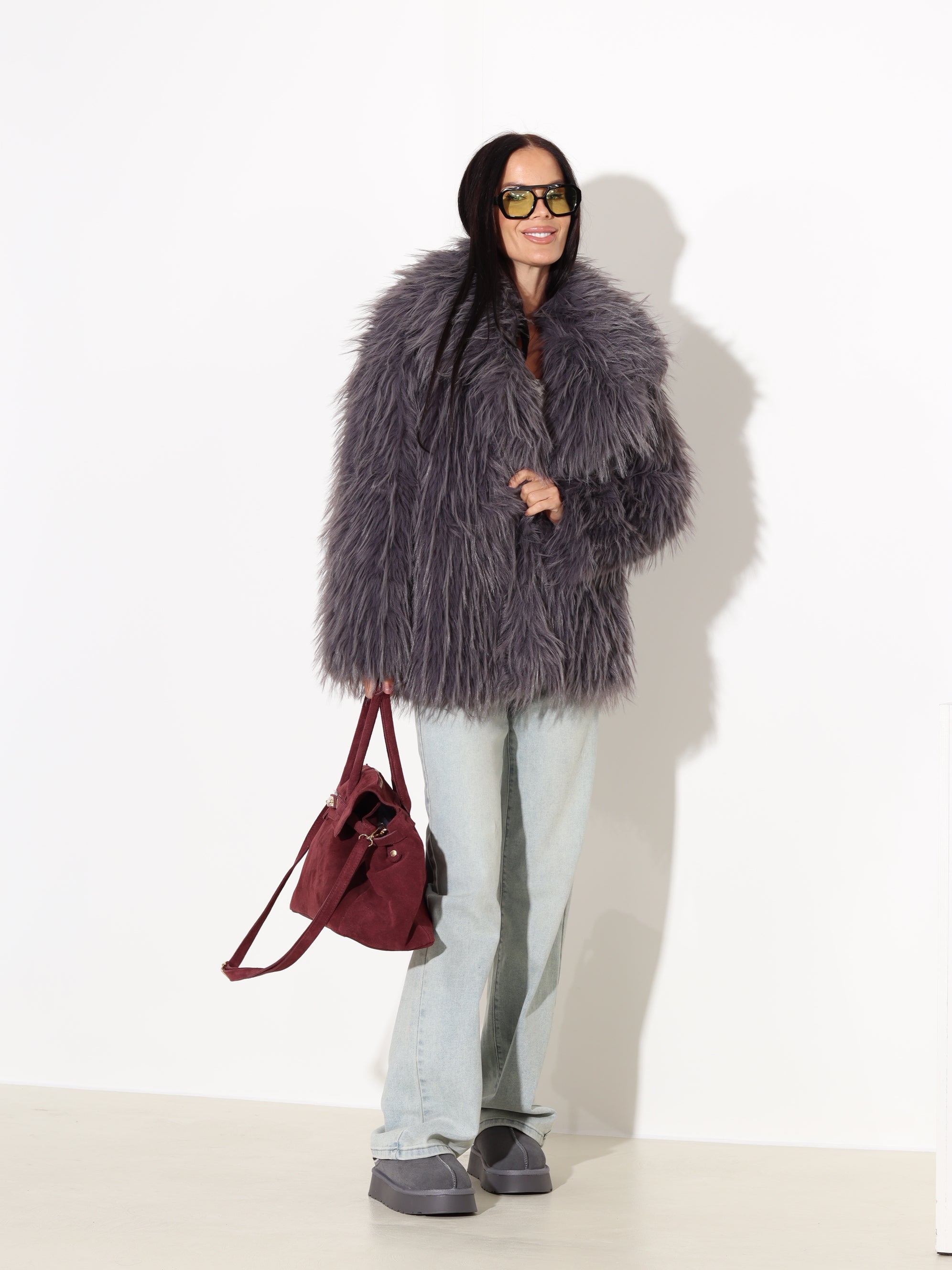 Pelēks, īss erinevate spalvu garuma m/ā kažoks - 17989. a