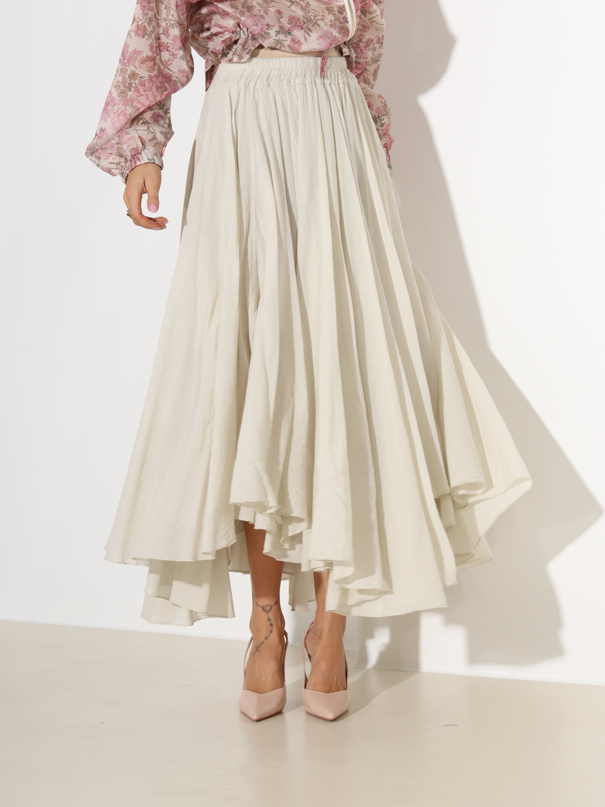 Bēši, kupli midi svārki ar asimetrisku apakšmalu - 18757